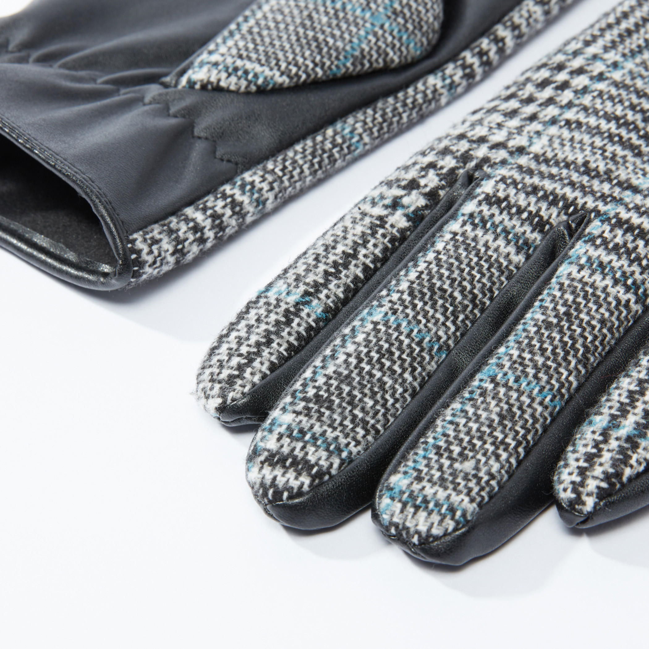 قفازات كاروهات-men-scarvesandgloves-image-3
