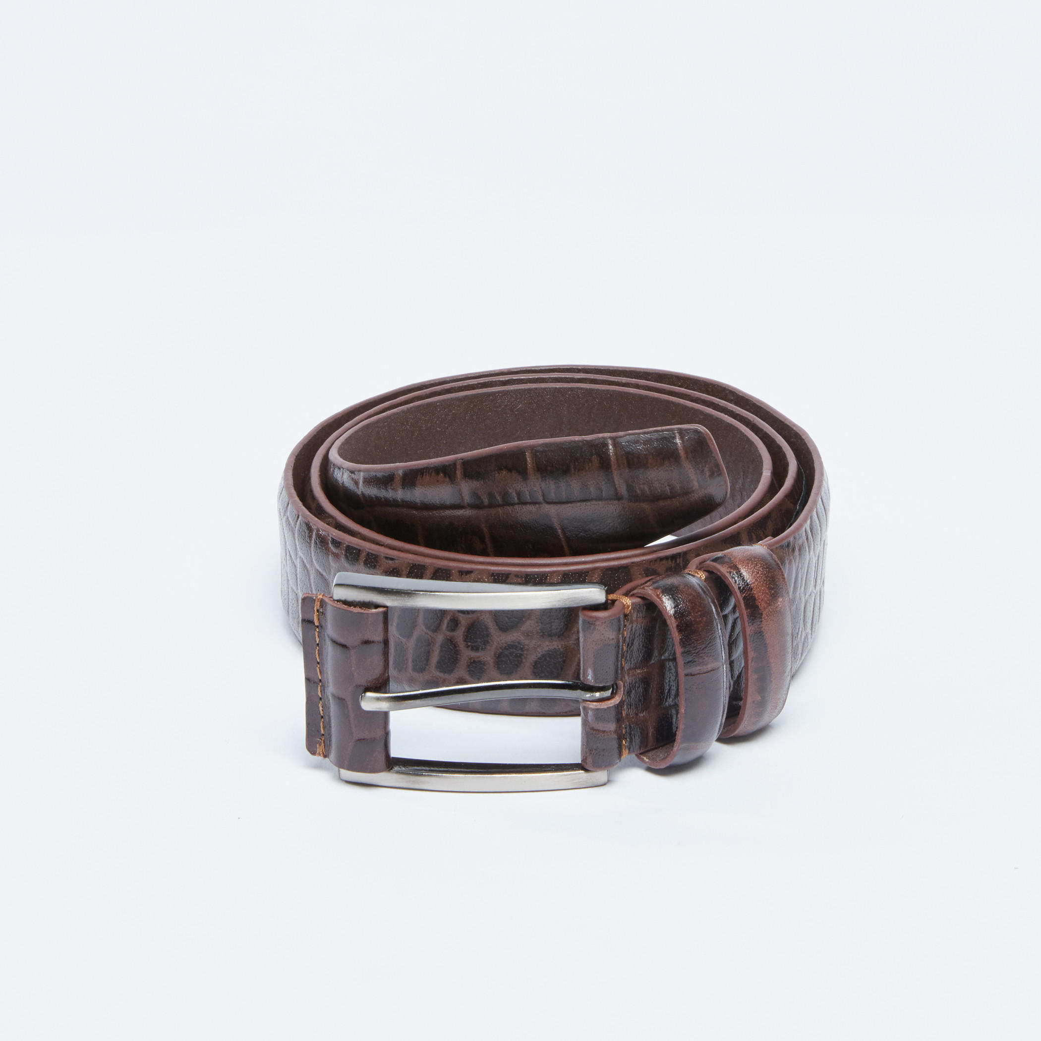 حزام بارز الملمس بإبزيم إغلاق بدبوس-men-beltsandwallets-belts-image-1