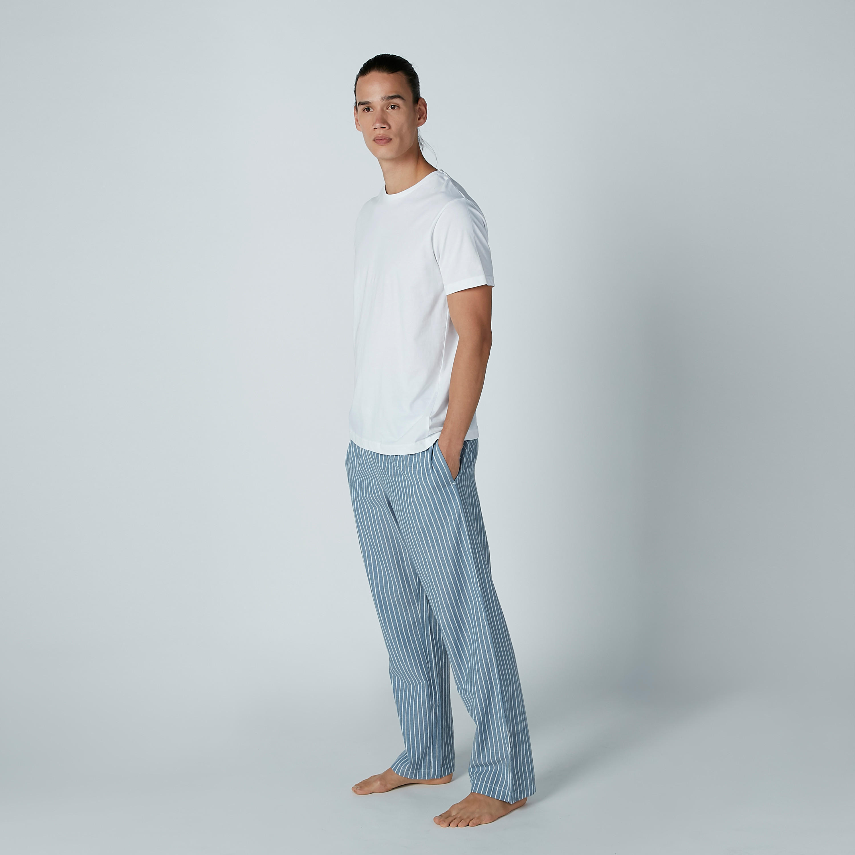 طقم بنطال بيجاما وتيشيرت بأكمام قصيرة-men-clothing-nightwear-sets-image-1