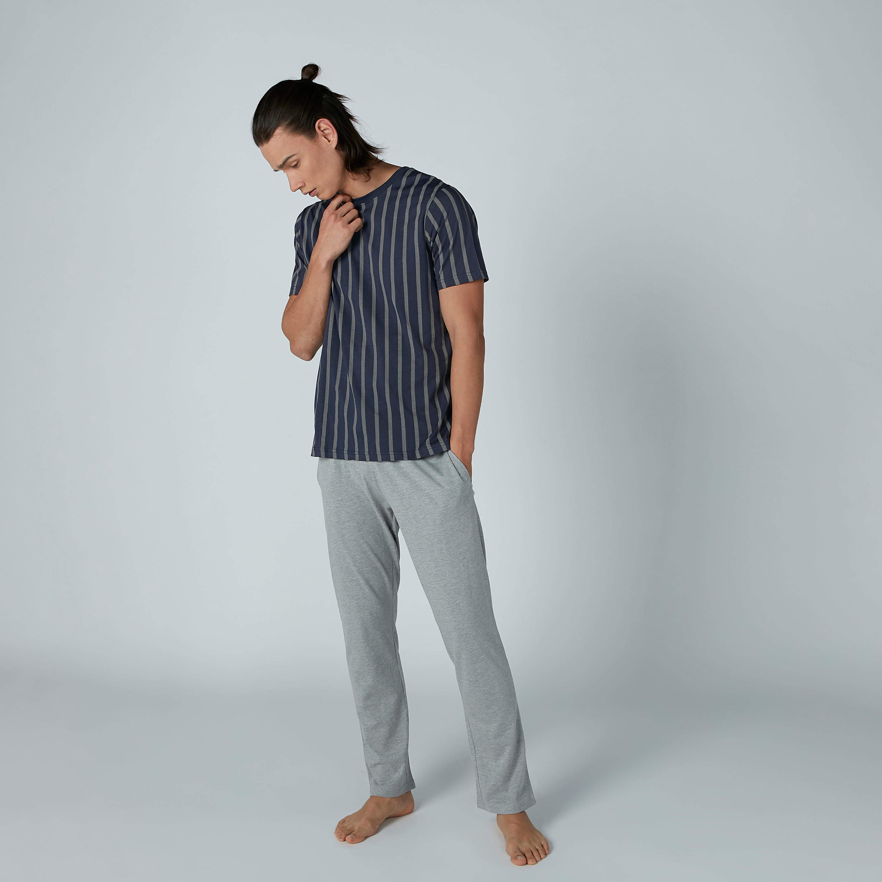 طقم بنطال بيجاما طويل وتيشيرت مقلّم - طقم من قطعتين-men-clothing-nightwear-sets-image-1