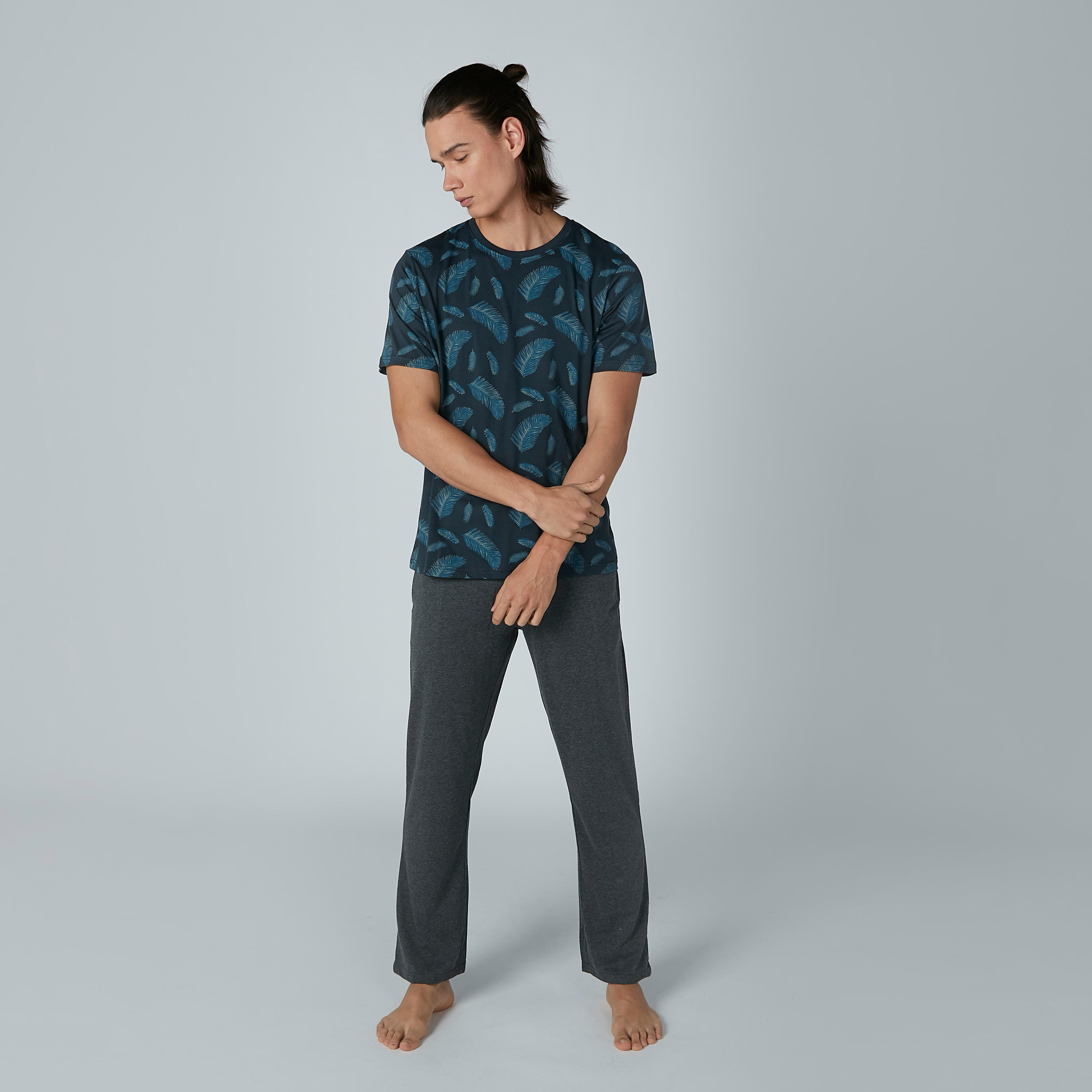 تيشيرت بياقة مستديرة وأكمام قصيرة وطبعات – طقم من قطعتين-men-clothing-nightwear-sets-image-1