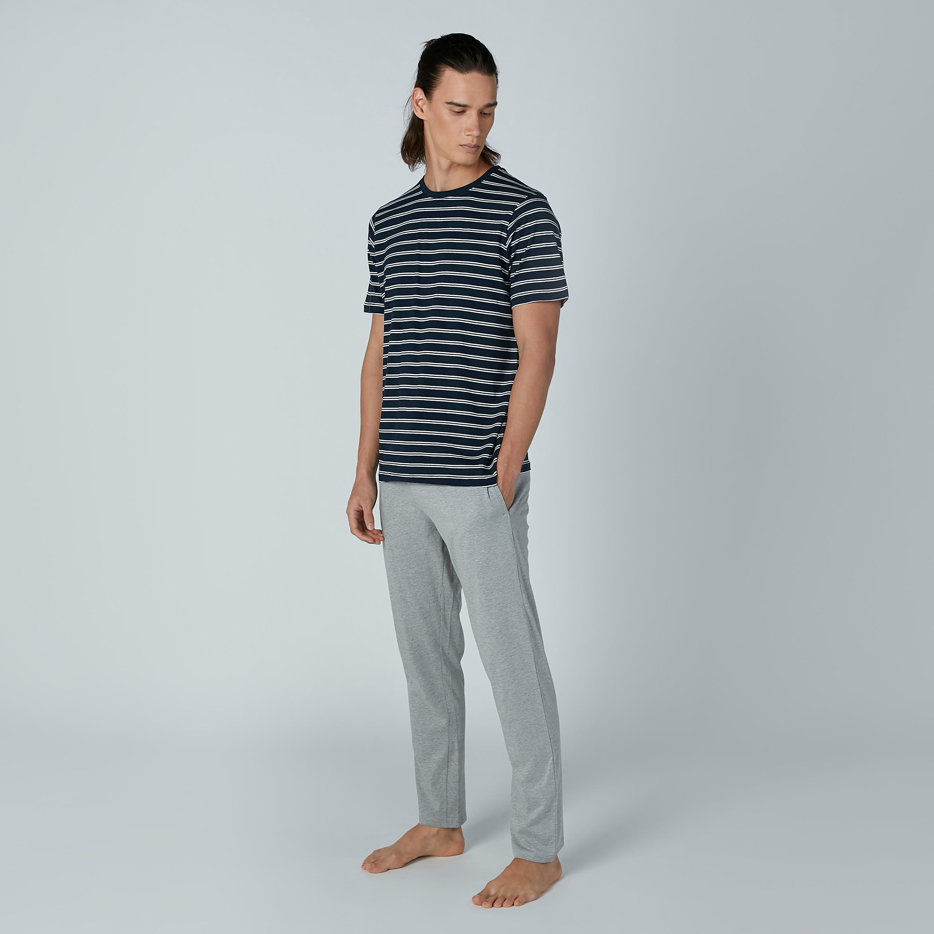 طقم بنطال بيجاما طويل وتيشيرت مقلّم - طقم من قطعتين-men-clothing-nightwear-sets-image-3