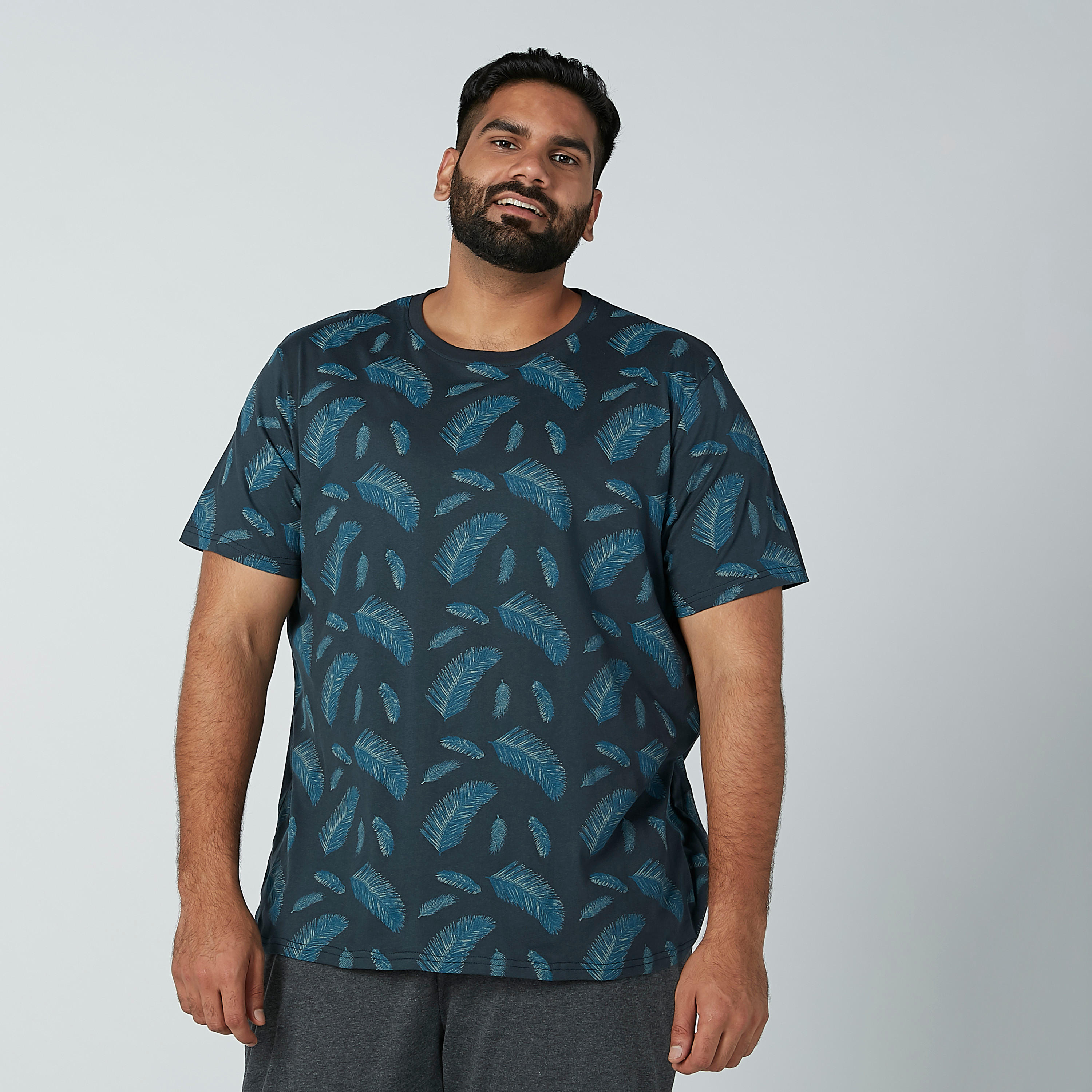 طقم بنطال بيجاما بجيوب وتيشيرت بطبعات-men-clothing-nightwear-sets-image-3