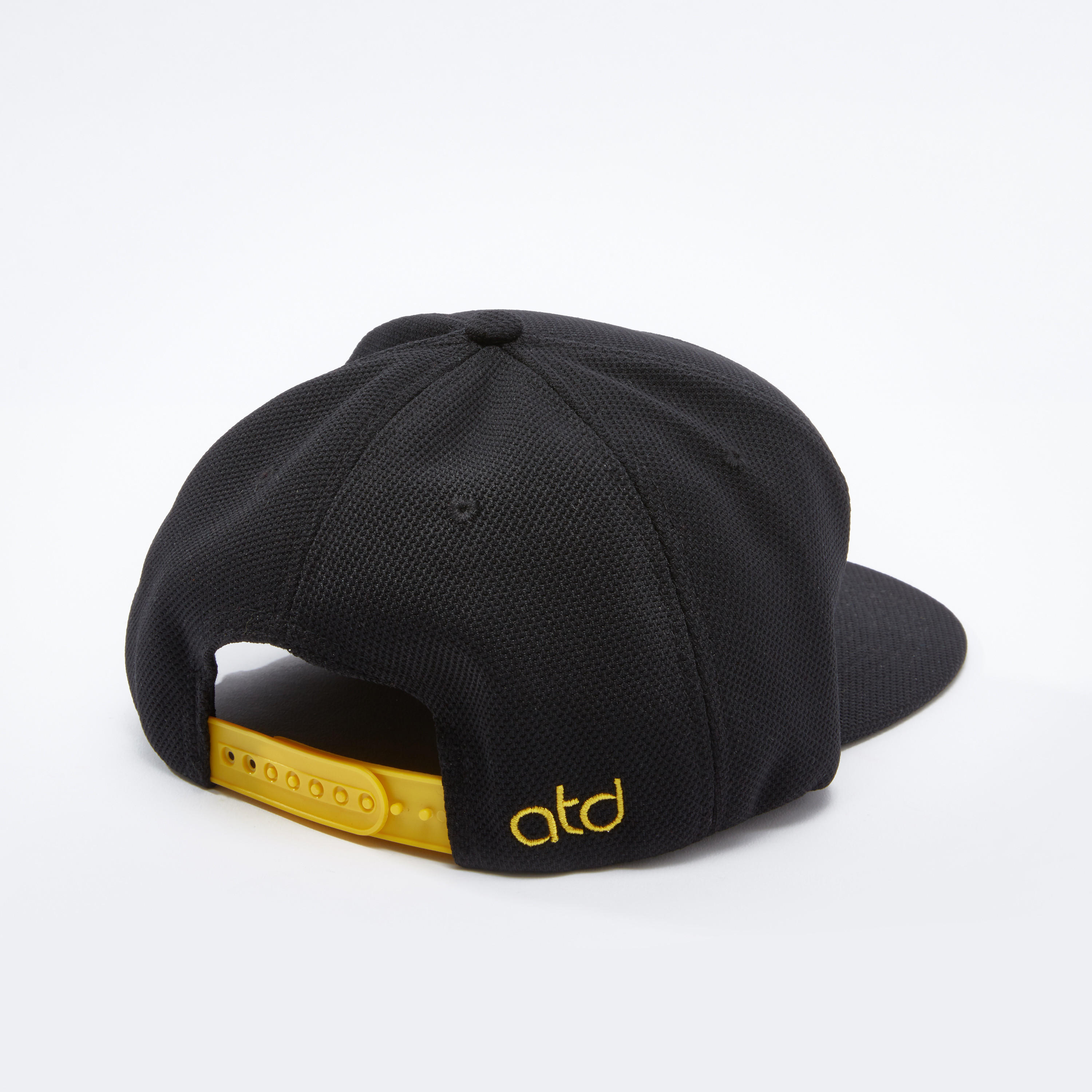قبعة كاب مطرزة بزر إغلاق وتزيينات-men-caps-image-1