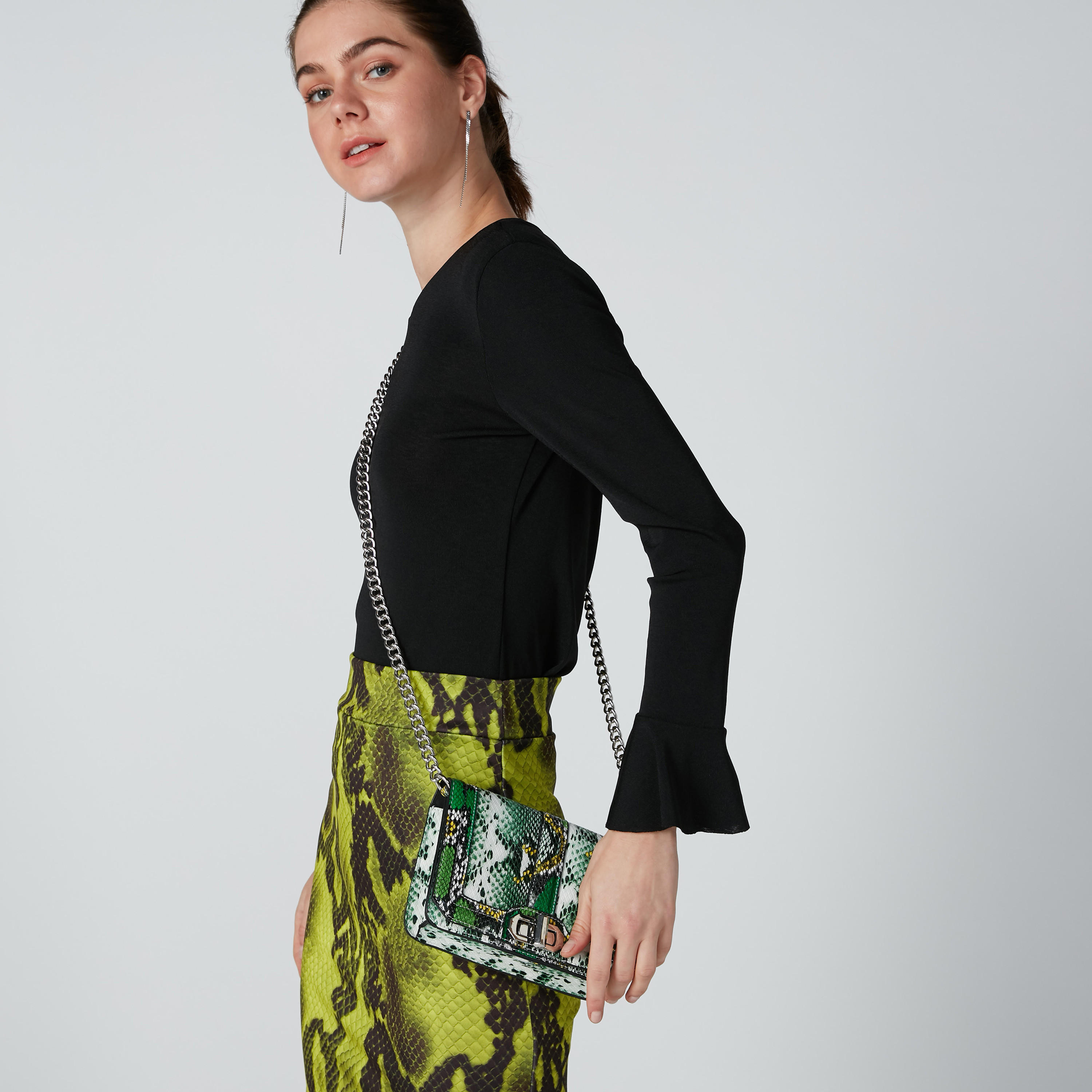 حقيبة ساتشيل بسلسلة ميتاليك وطبعات-women-bagsandwallets-handbags-image-2