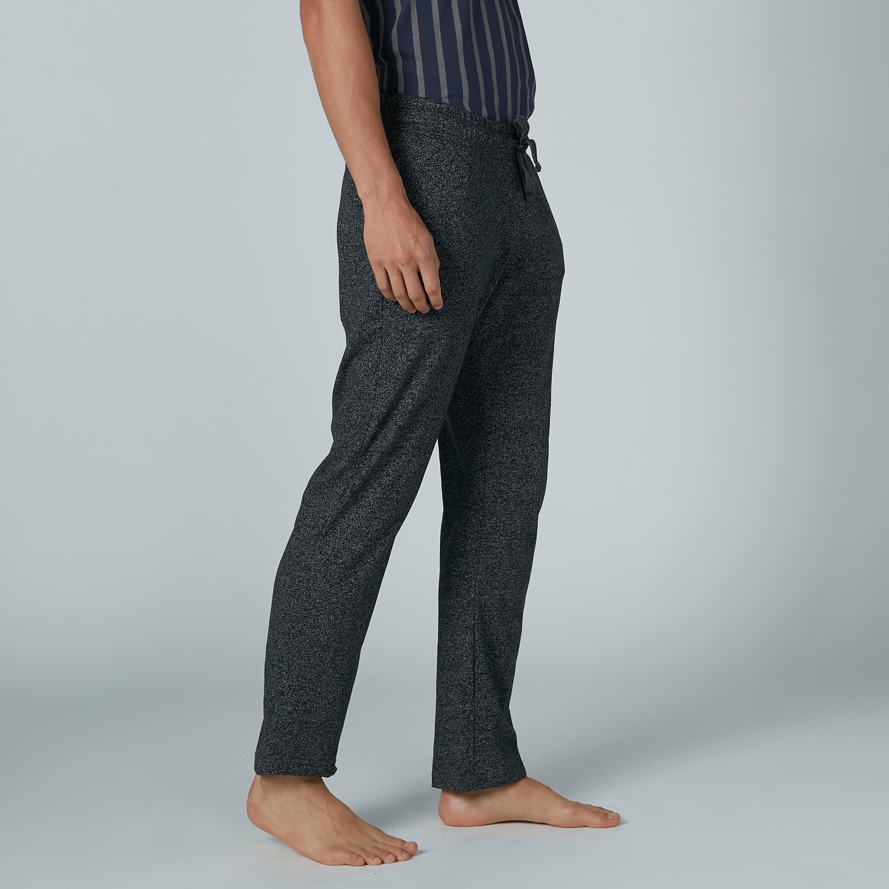طقم بنطال بيجاما طويل وتيشيرت مقلّم-men-clothing-nightwear-pyjamaandshorts-image-2