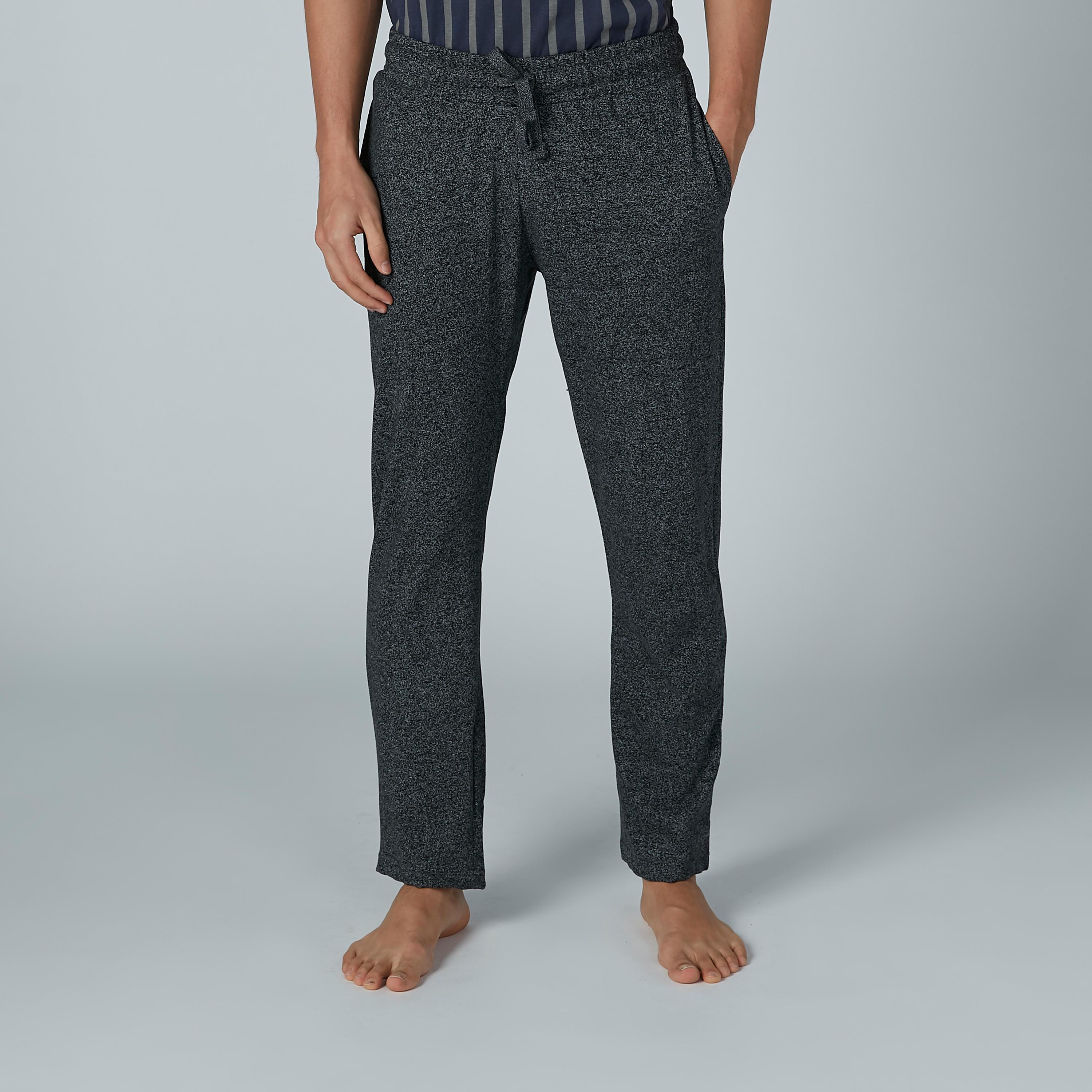 طقم بنطال بيجاما طويل وتيشيرت مقلّم-men-clothing-nightwear-pyjamaandshorts-image-1
