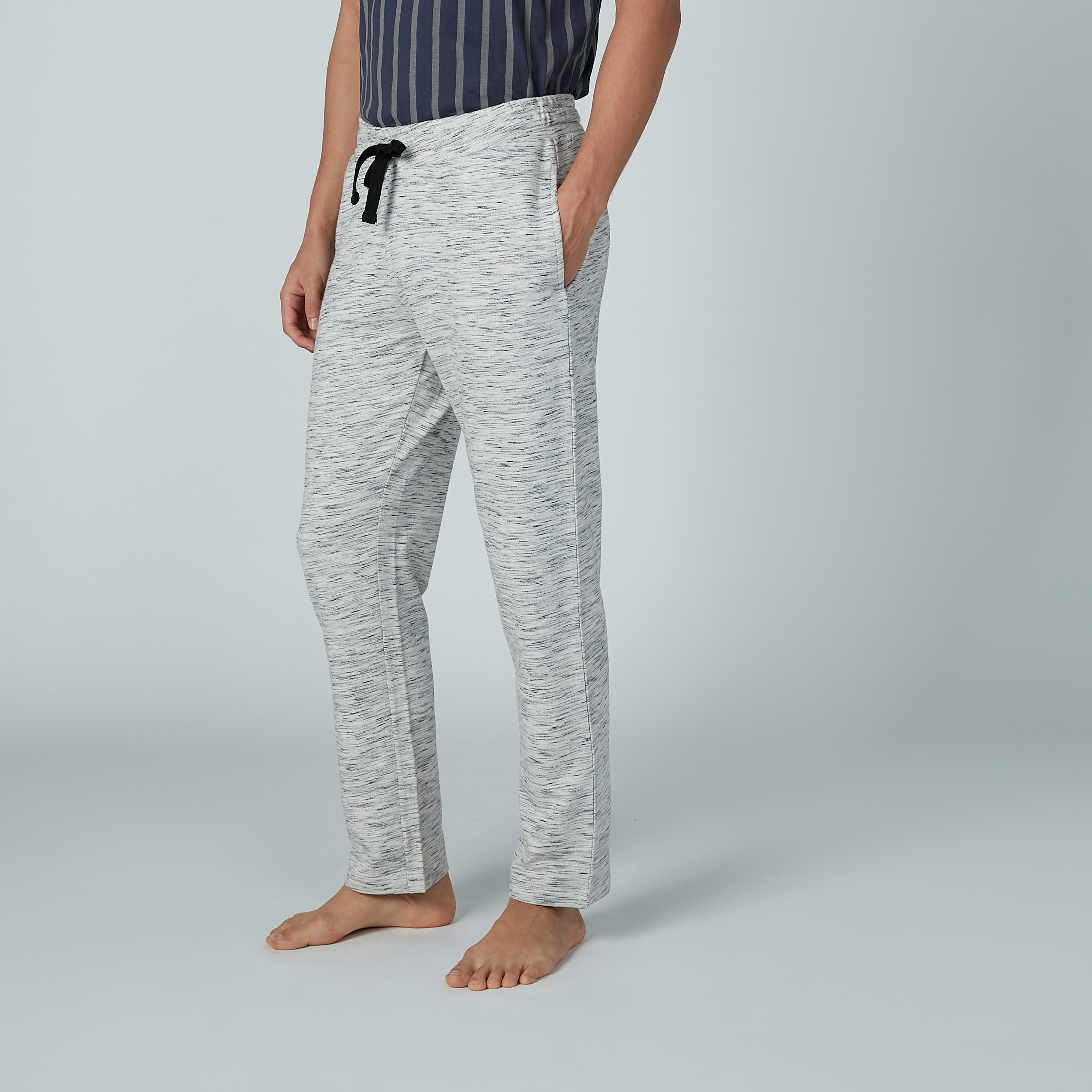 طقم بنطال بيجاما بطبعات ميلانج وتيشيرت مقلّم بياقة مستديرة-men-clothing-nightwear-sets-image-4
