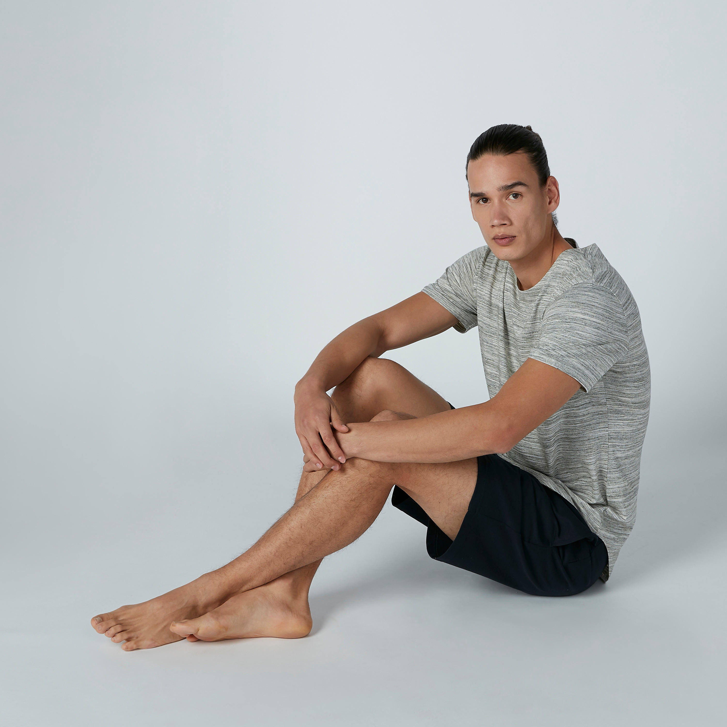 طقم شورت بجيوب وتيشيرت بأكمام قصيرة-men-clothing-nightwear-sets-image-1