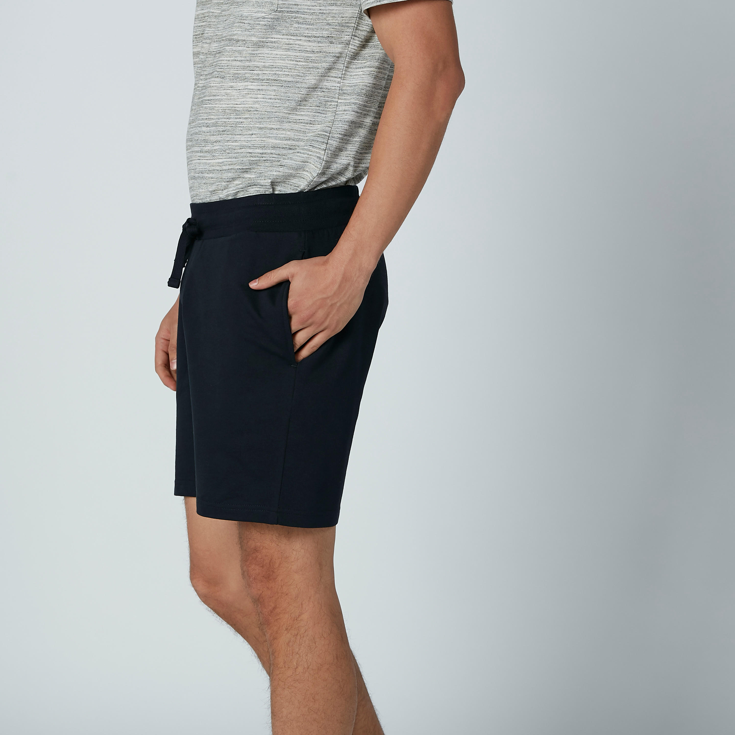 طقم شورت بجيوب وتيشيرت بأكمام قصيرة-men-clothing-nightwear-sets-image-4