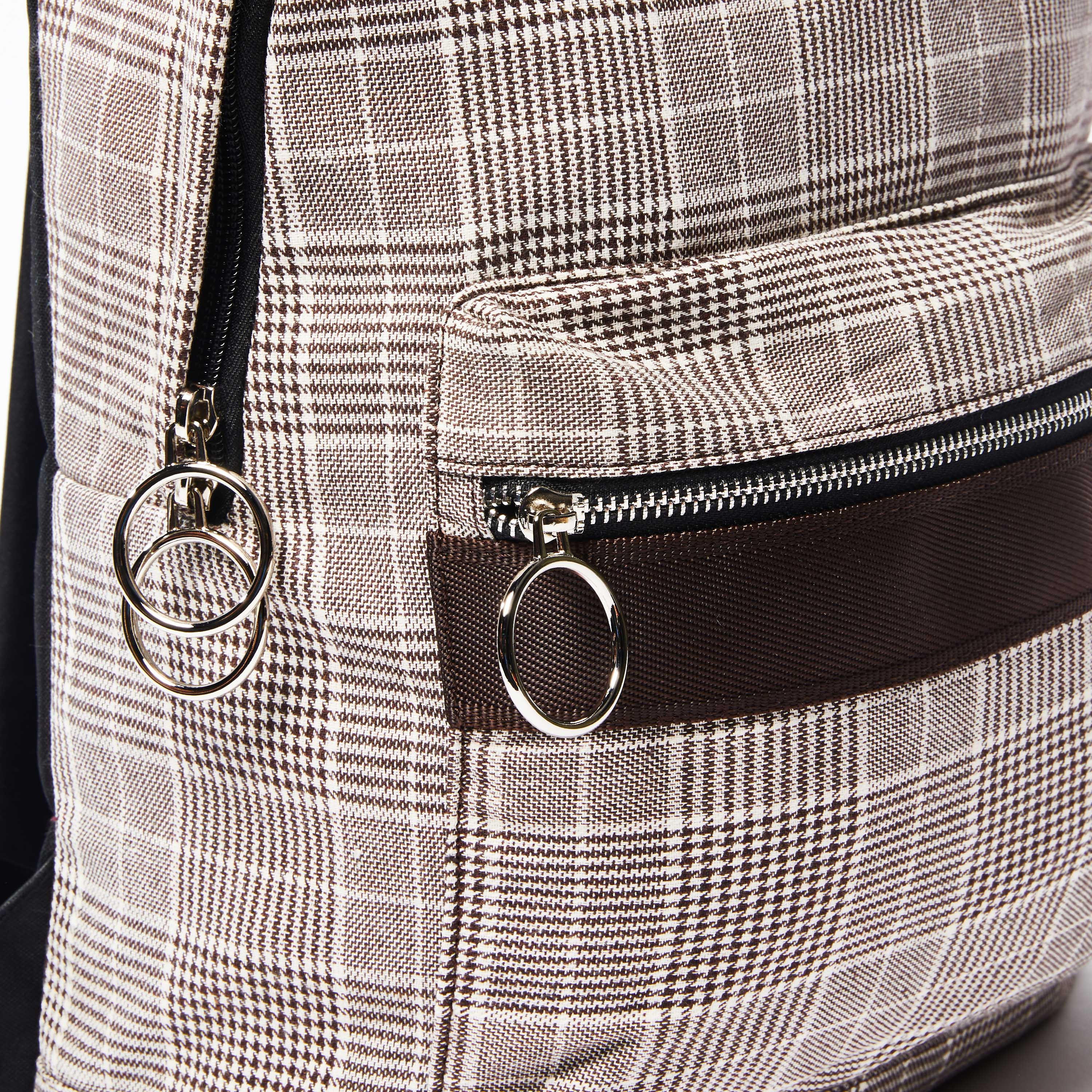حقيبة ظهر كاروهات بسحّاب إغلاق وحمّالات خلفية قابلة للتعديل-men-bags-image-2
