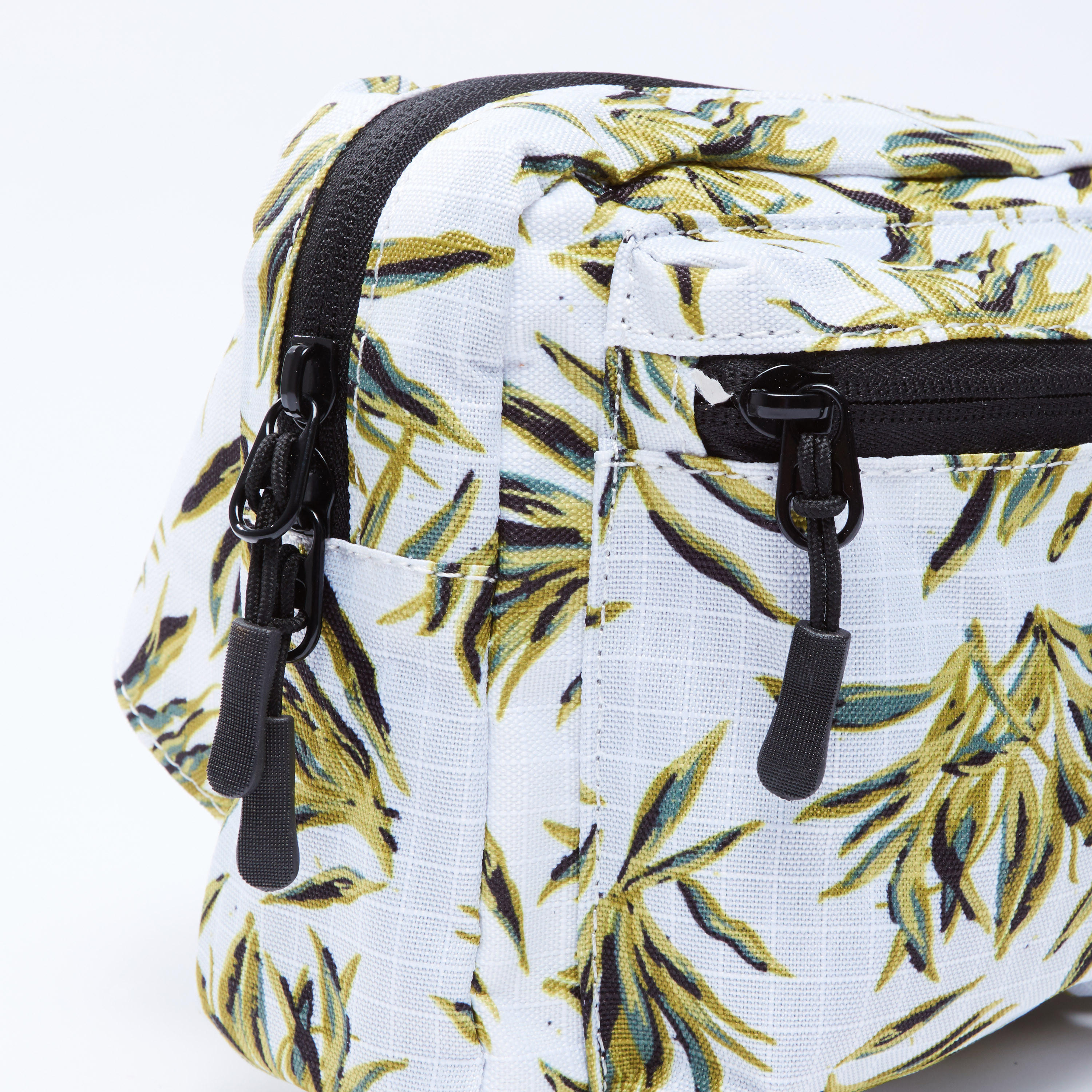 حقيبة خصر بسحاب إغلاق وطبعات-men-bags-image-3