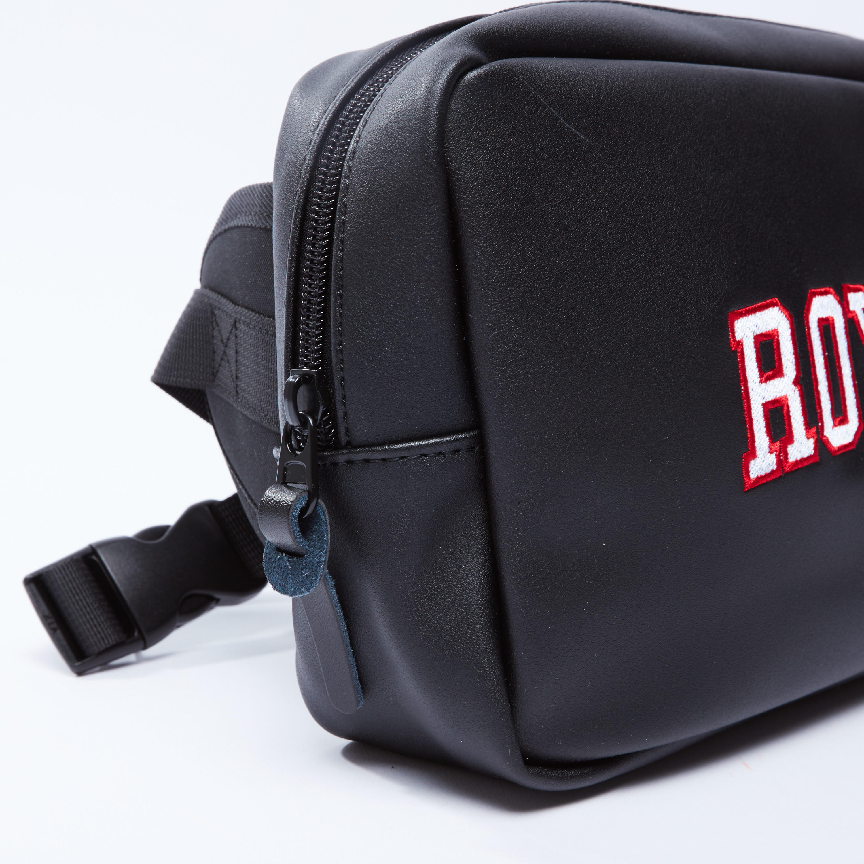 حقيبة خصر مطرزة بسحاب إغلاق-men-bags-image-3