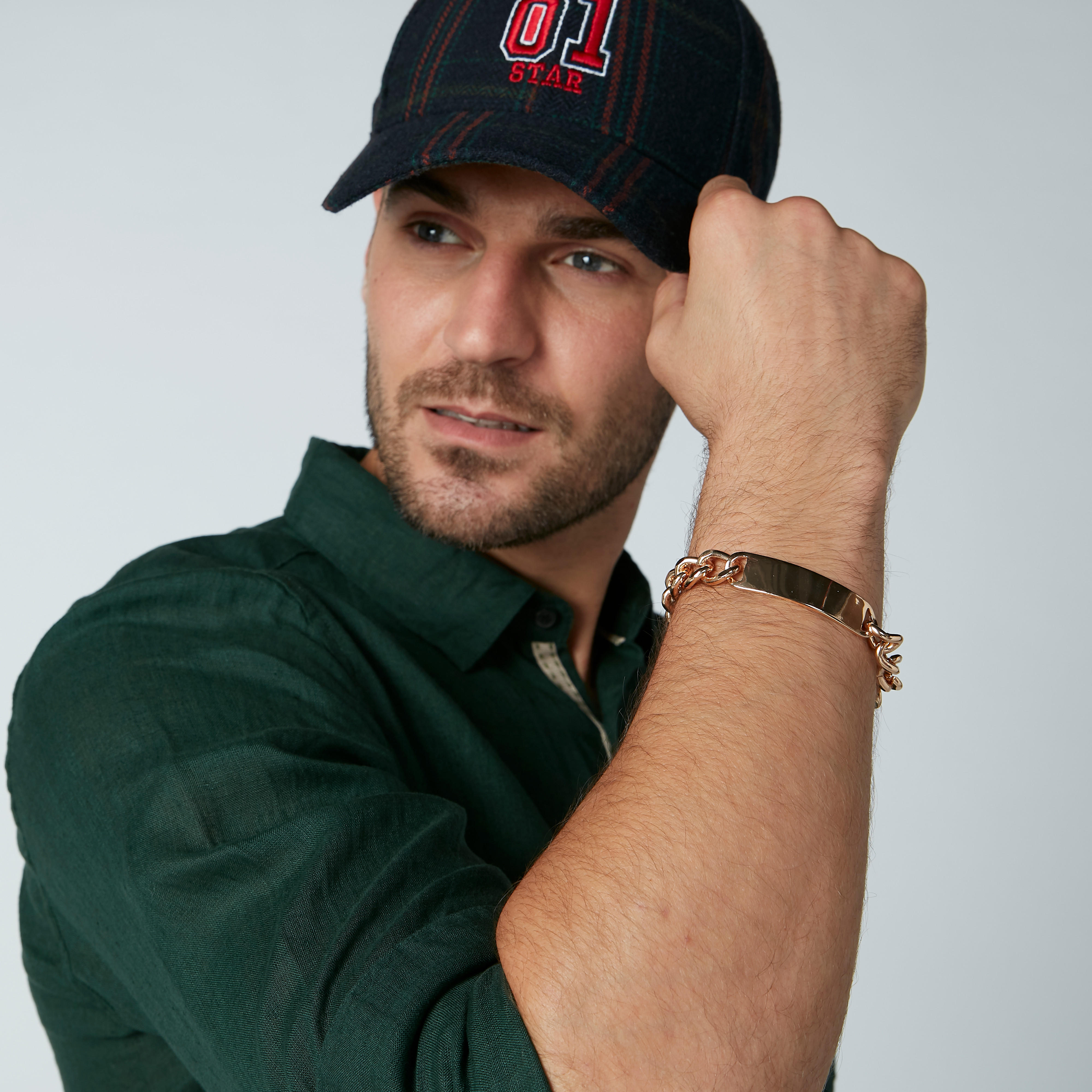 سوار بسلسلة ميتاليك وطيّة إغلاق-men-watchesandjewellery-bracelets-image-2
