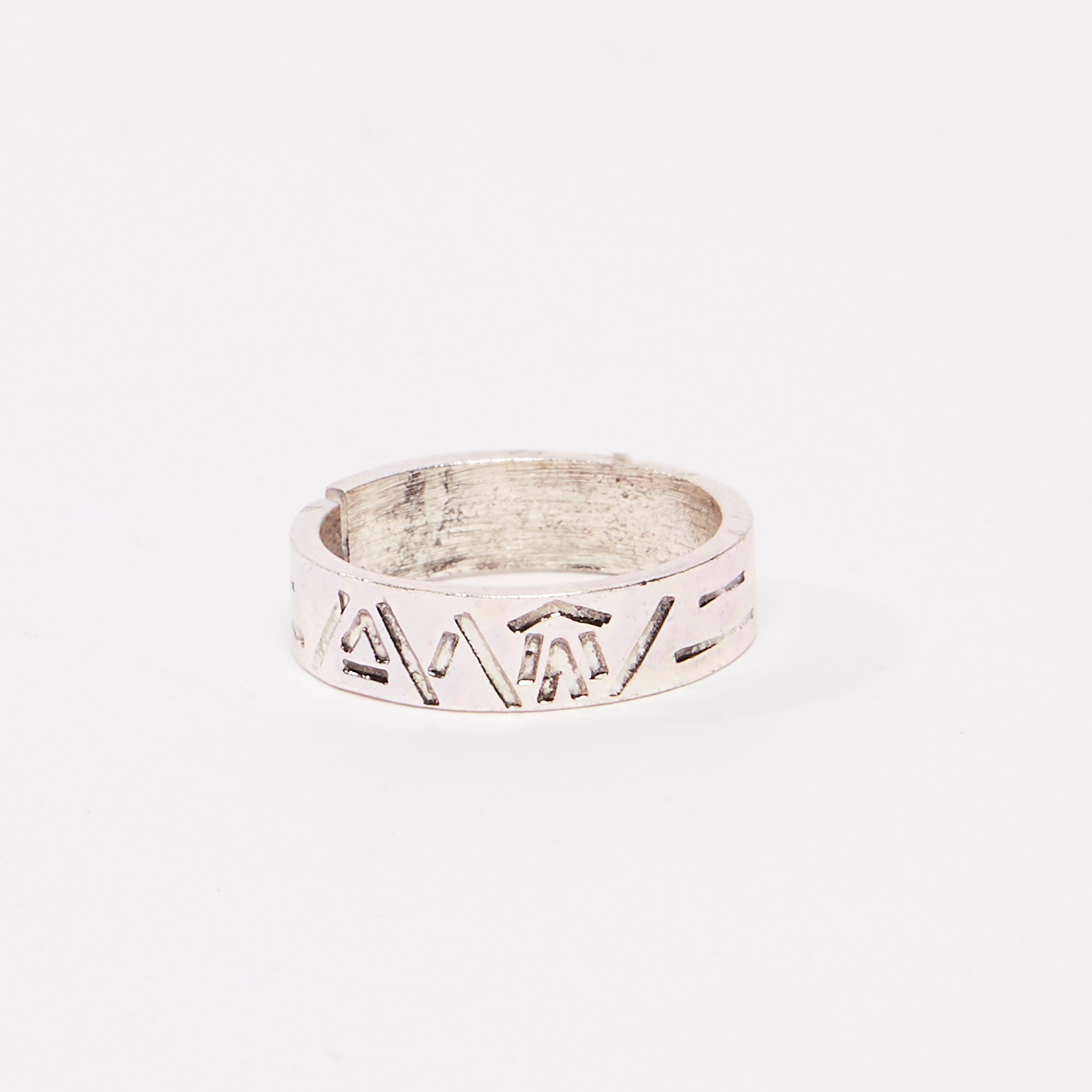 Metallic Finger Ring with Cutout Detail-men-watchesandjewellery-rings-image-1