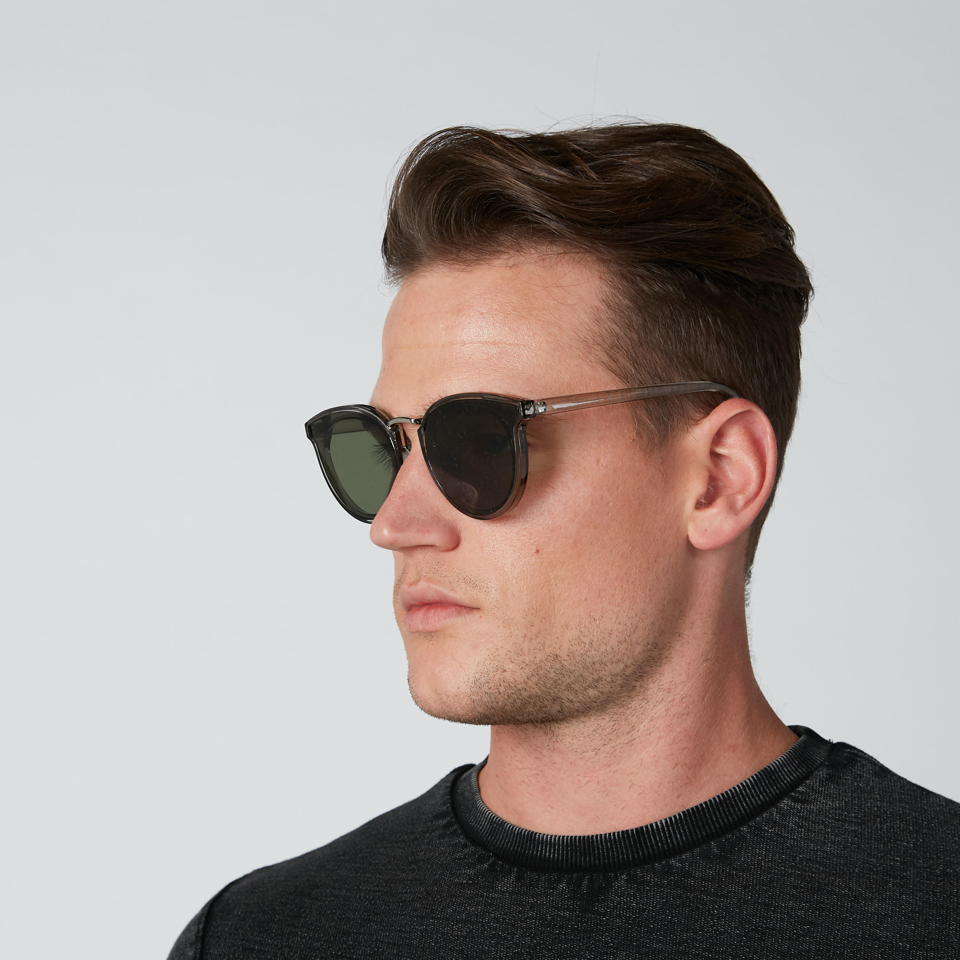 نظّارة شمسية بإطار كامل شفّاف ووسادات للأنف-men-sunglasses-image-2
