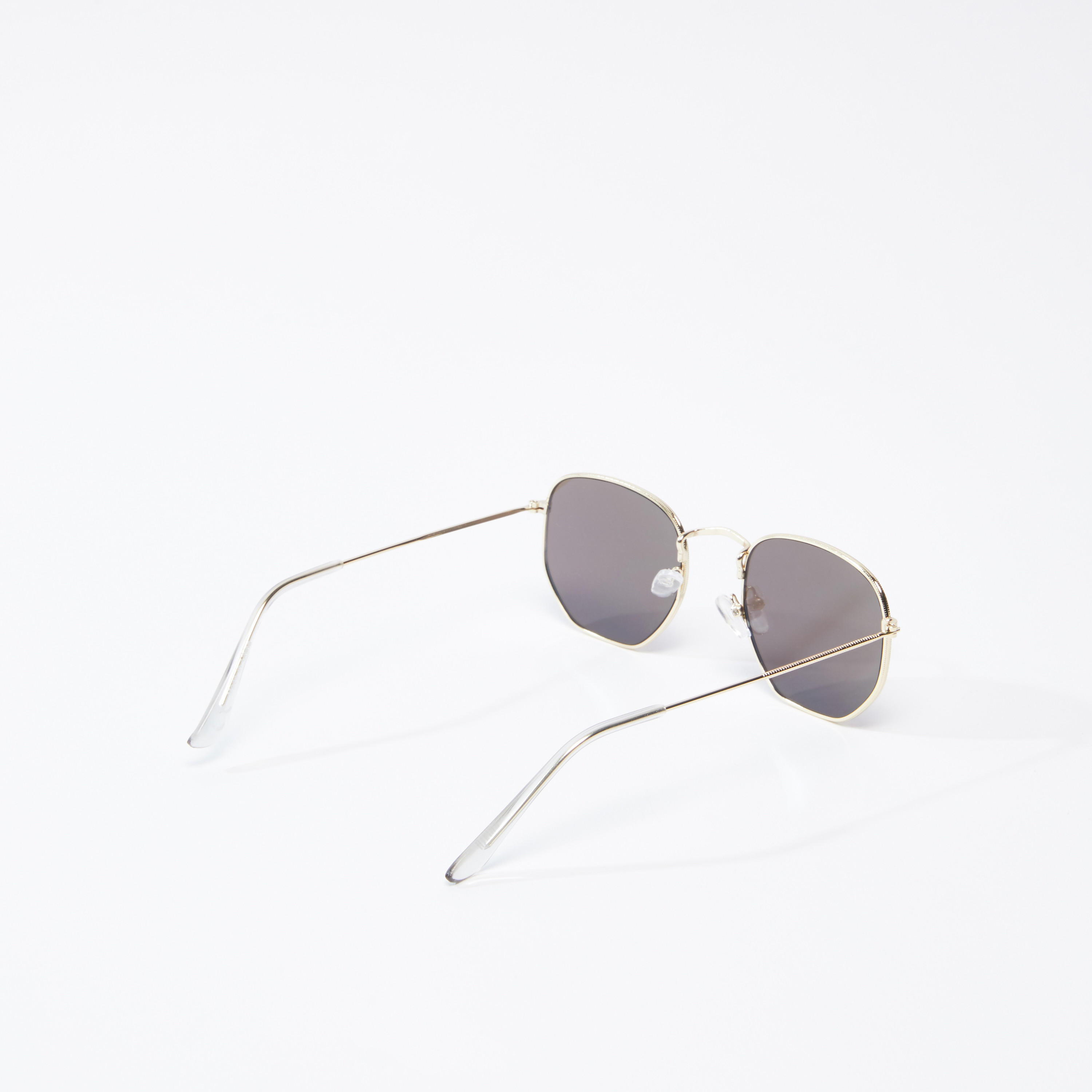 نظارة شمسية بإطار كامل ميتاليك ووسادات أنف شفّافة-men-sunglasses-image-3
