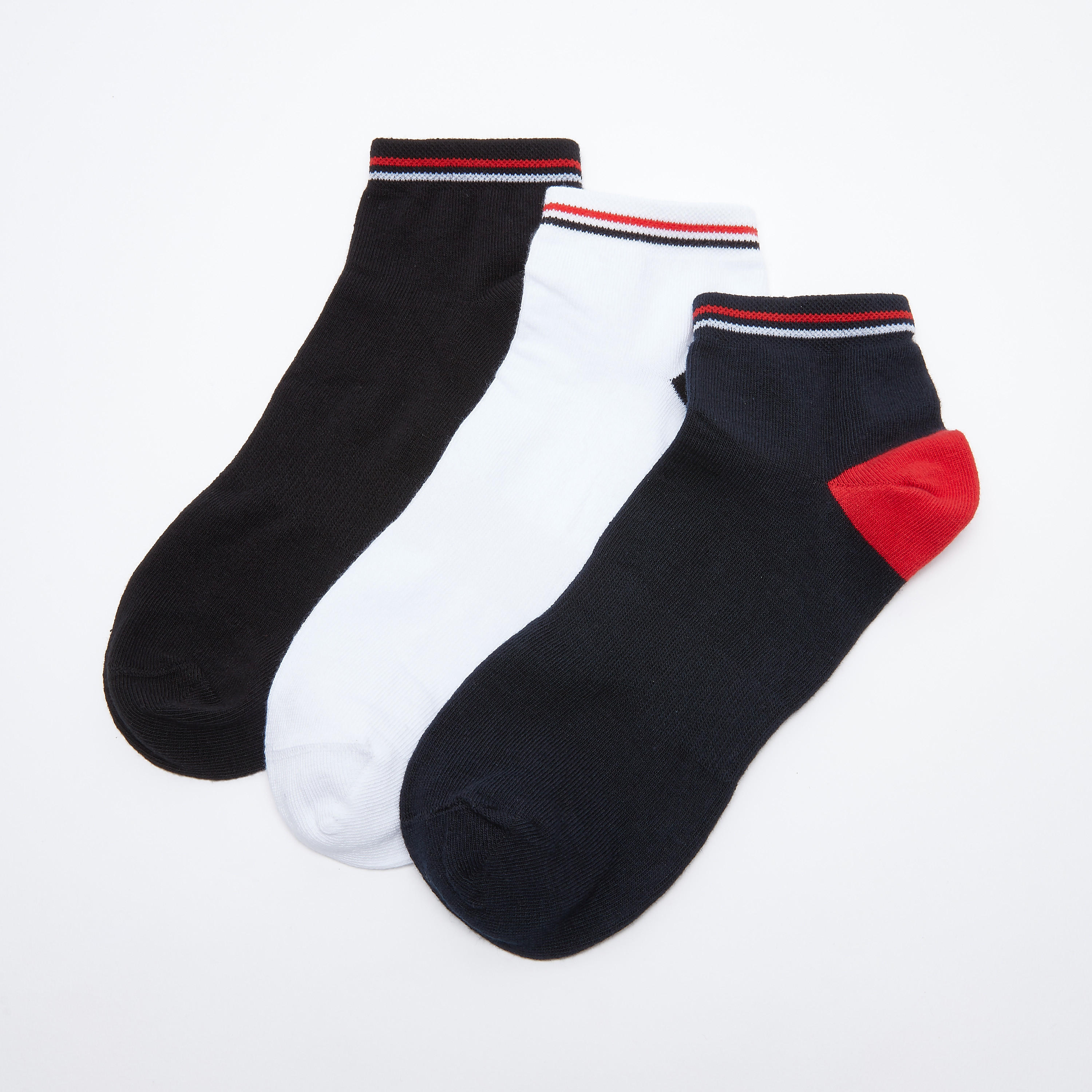 جوارب مقلّمة بطول الكاحل - طقم من 3 أزواج-men-socks-image-1