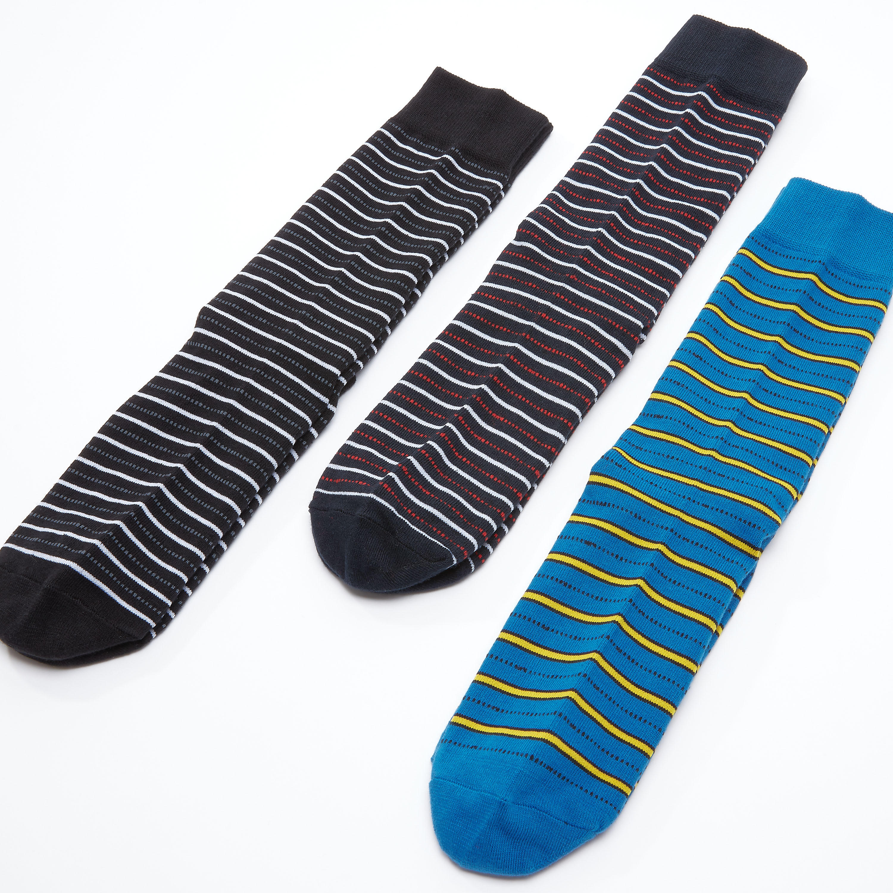 جوارب مقلّمة بطول متوسط - طقم من 3 قطع-men-socks-image-3