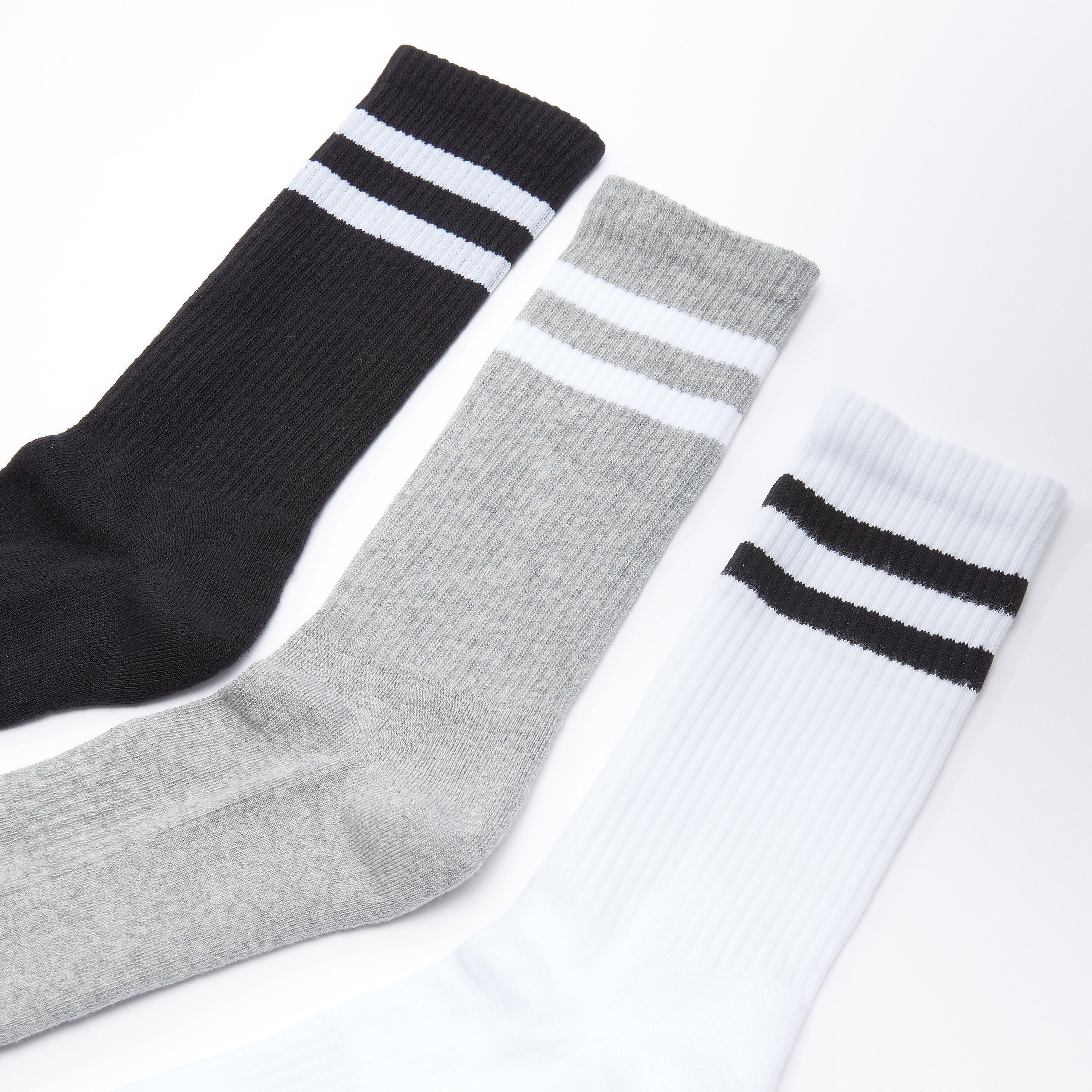 جوارب مقلّمة بطول متوسط - طقم من 3 قطع-men-socks-image-2