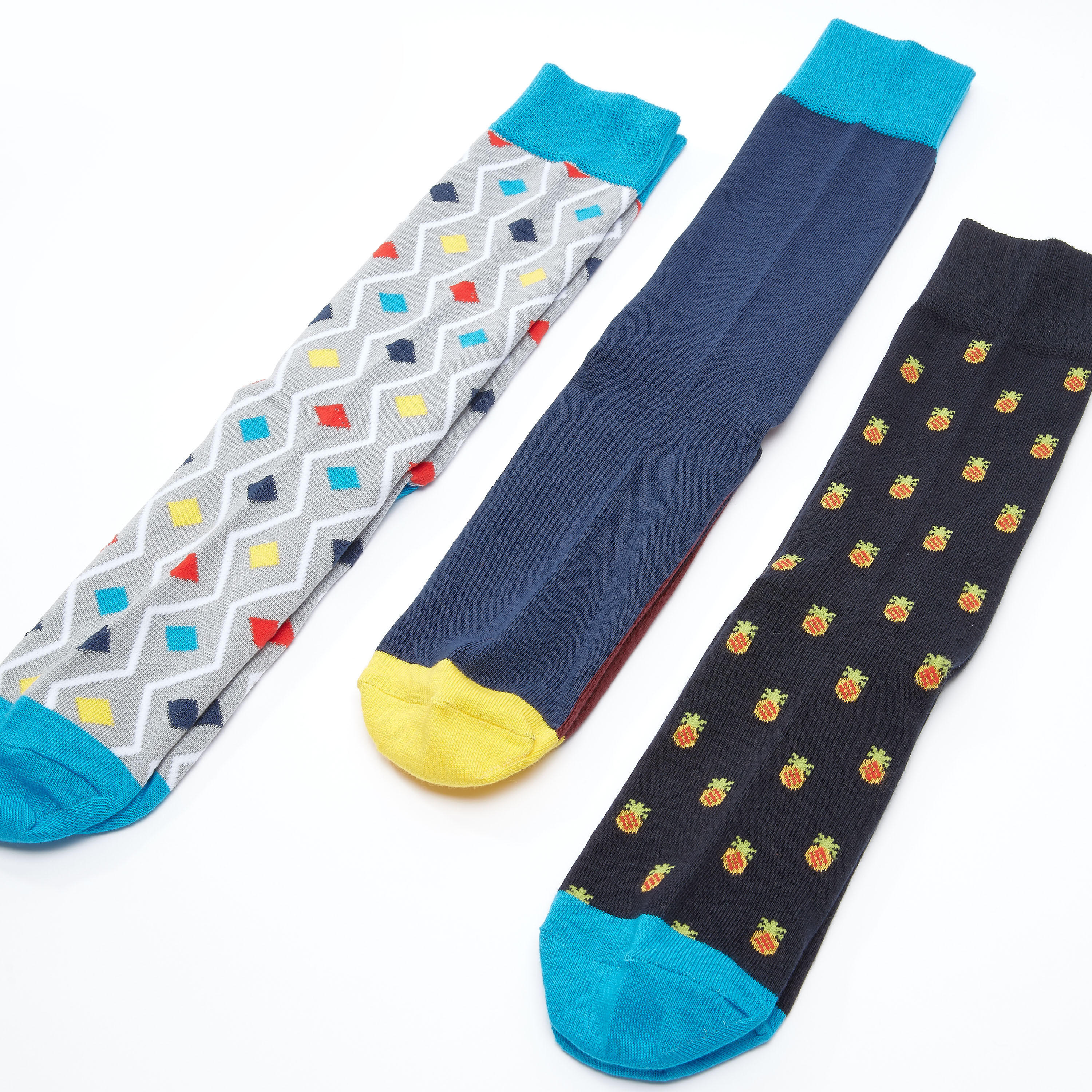 جوارب بطبعات - طقم من 3 أزواج-men-socks-image-3