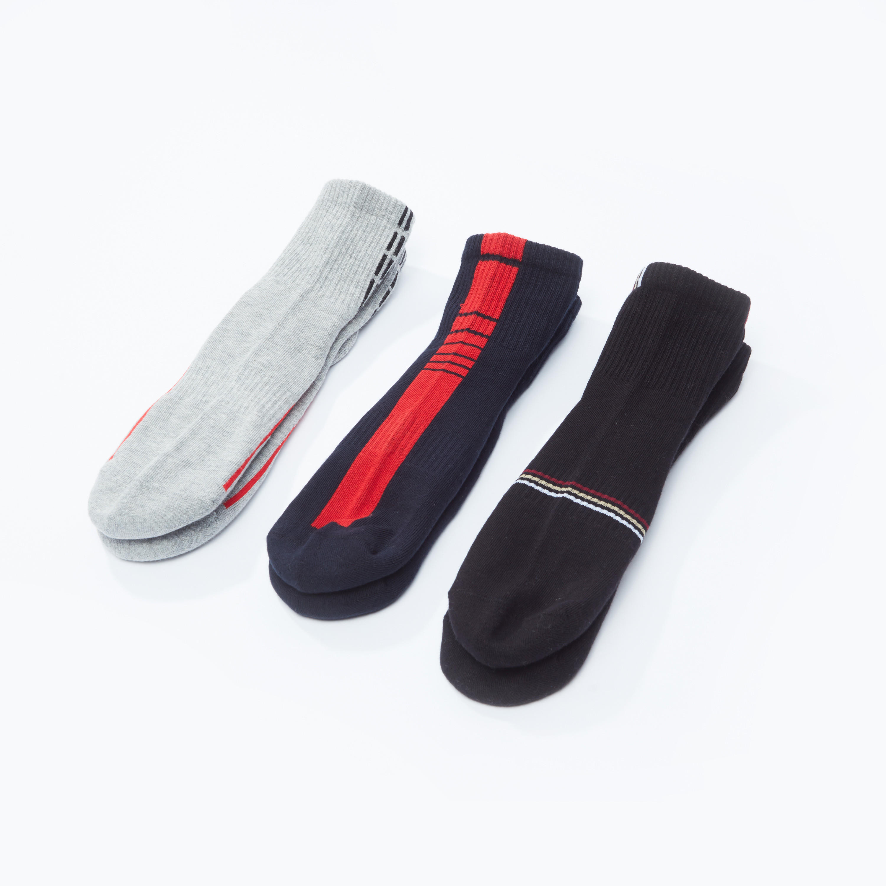 جوارب بارزة الملمس بطول الكاحل بحواف مضلّعة - طقم من 3 أزواج-men-socks-image-1
