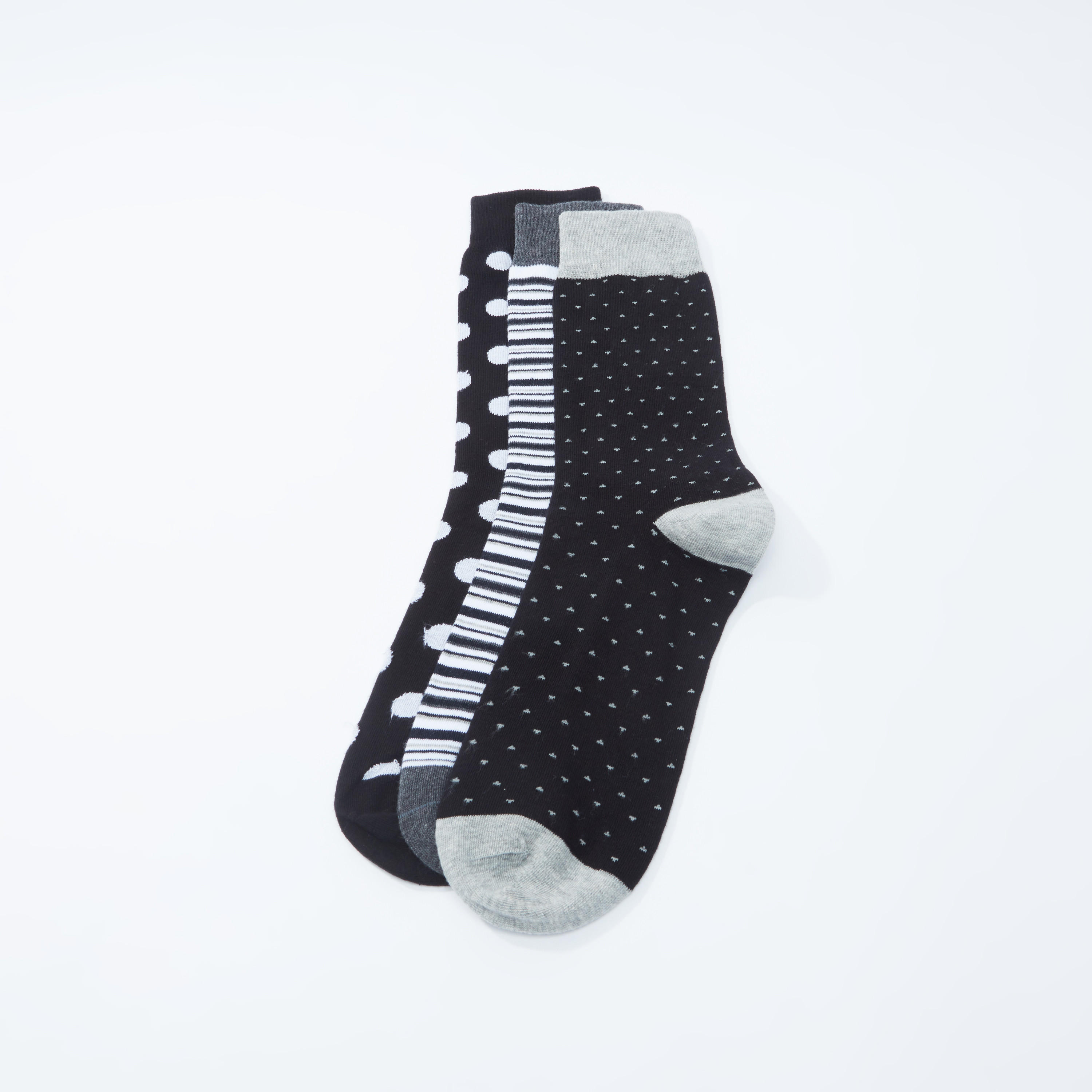 جوارب متنوعة متوسطة الطول بأساور مطّاطية - طقم من 3 أزواج-men-socks-image-2