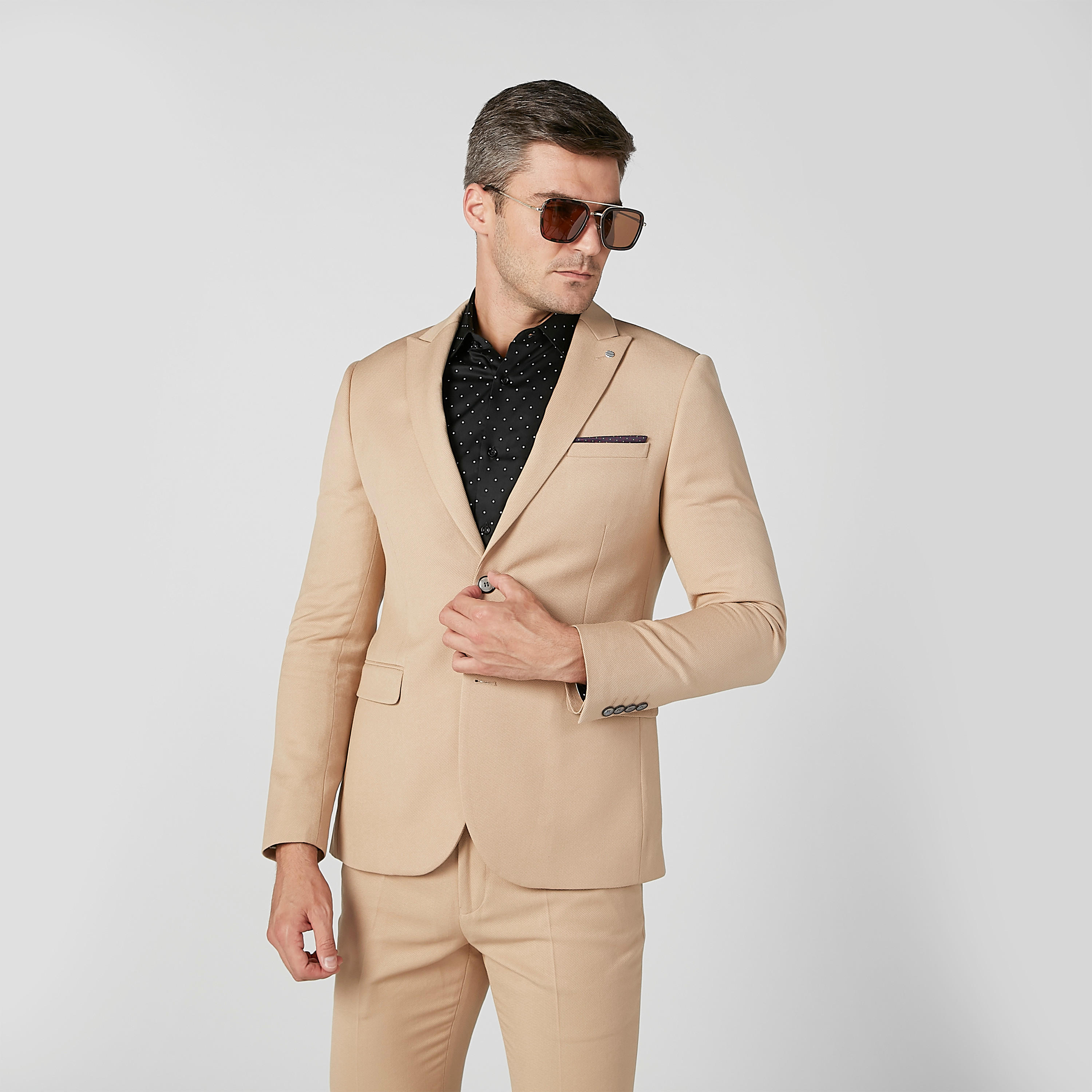نظّارة شمسية واي فيرار بإطار كامل ووسادات أنف وطبعات-men-sunglasses-image-2