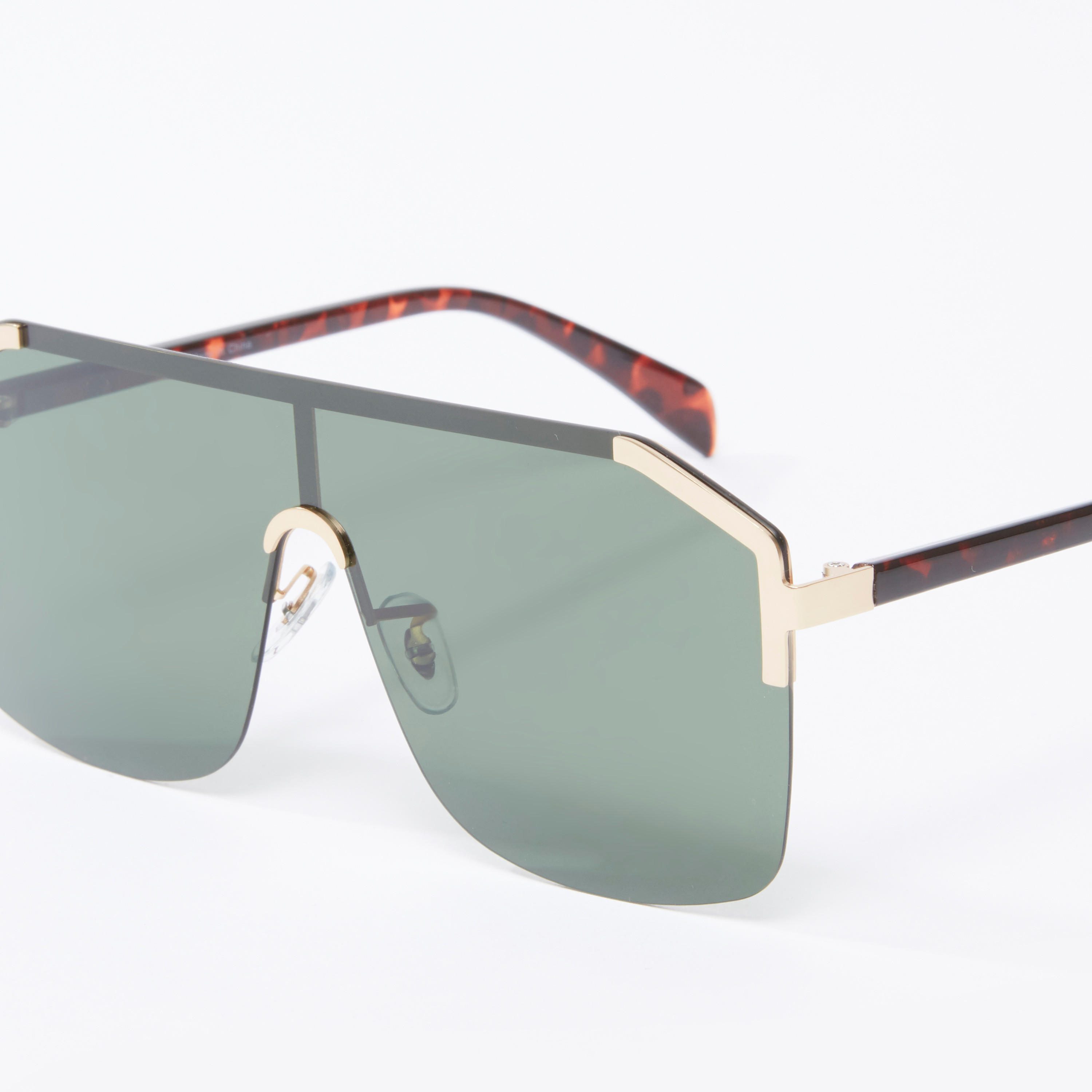 نظّارة شمسية سادة واي فيرار بإطار كامل ووسادات أنف وطبعات-men-sunglasses-image-3