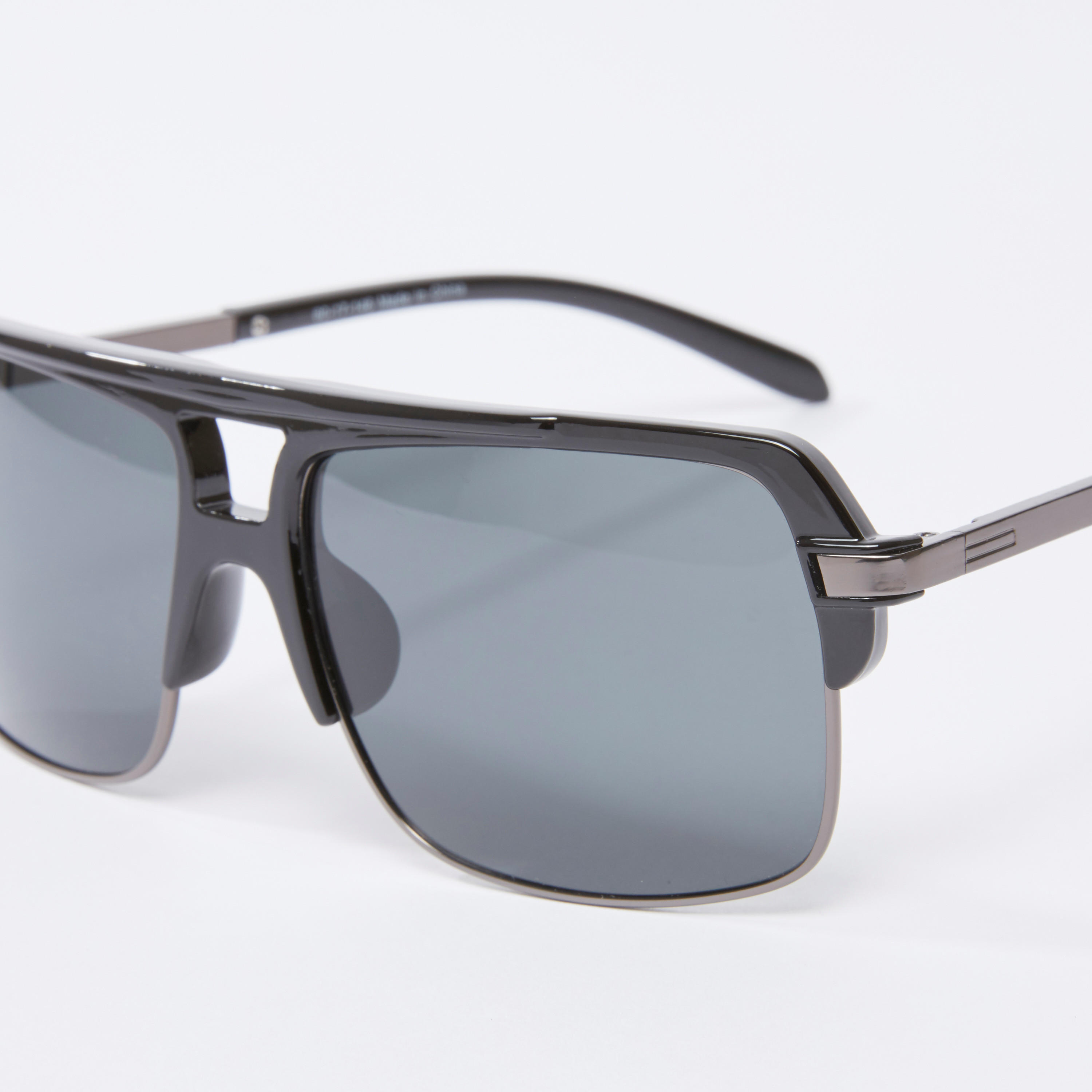 Half Rim Wayfarer Sunglasses with Nose Pads and Temple Tips-men-sunglasses-image-3