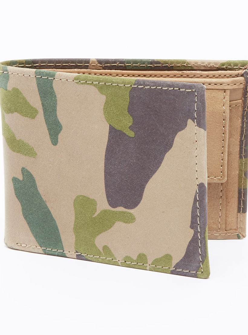 Camouflage Printed Bi-Fold Wallet with Multiple Cardholders-men-beltsandwallets-wallets-image-3