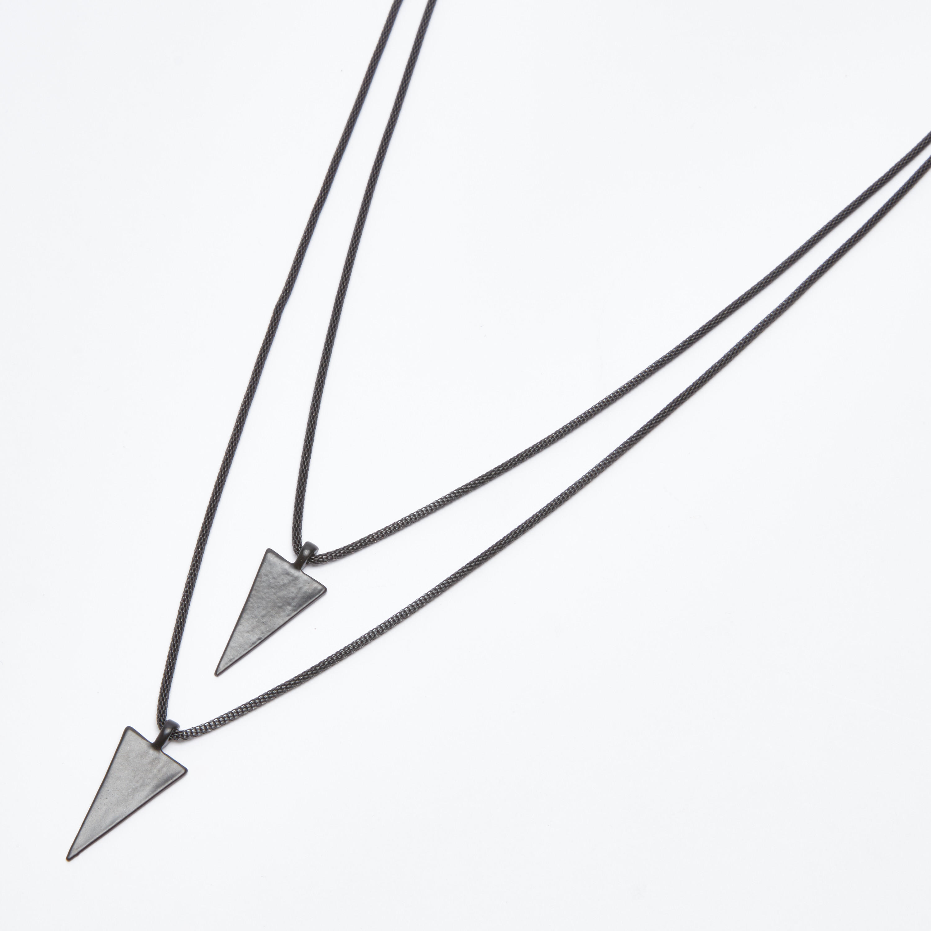 قلادة ميتاليك متعددة الطبقات بمشبك إغلاق-men-watchesandjewellery-necklacesandpendants-image-1