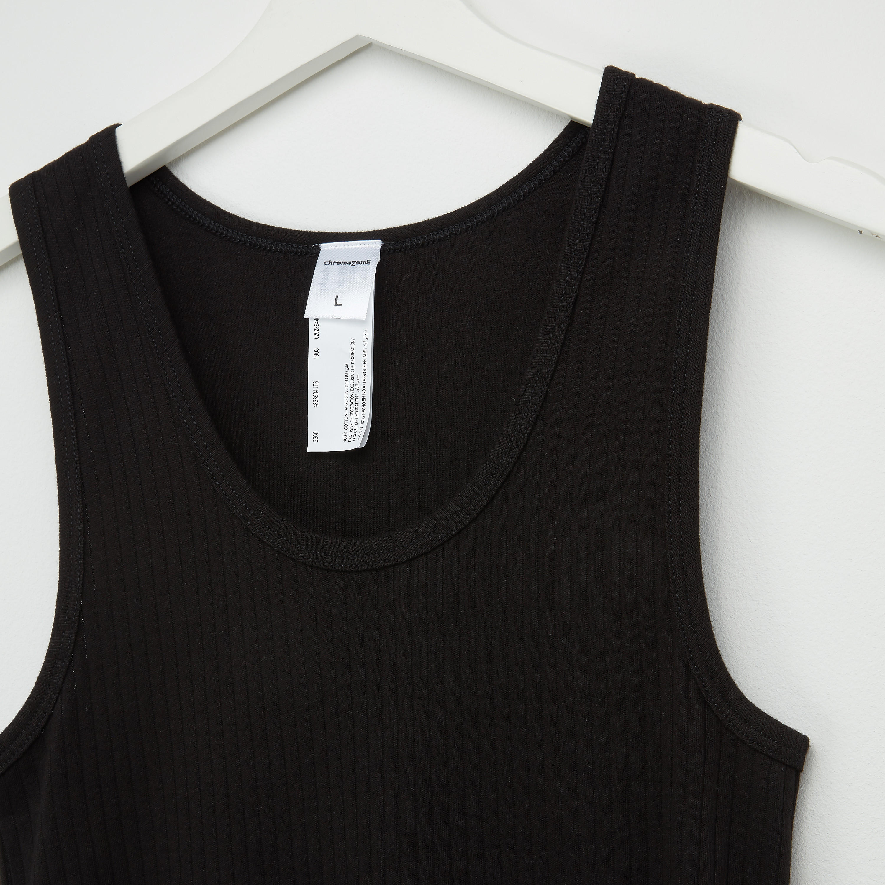 فيست مضلع دون أكمام بياقة عميقة-men-clothing-tshirtsandpolos-vests-image-2