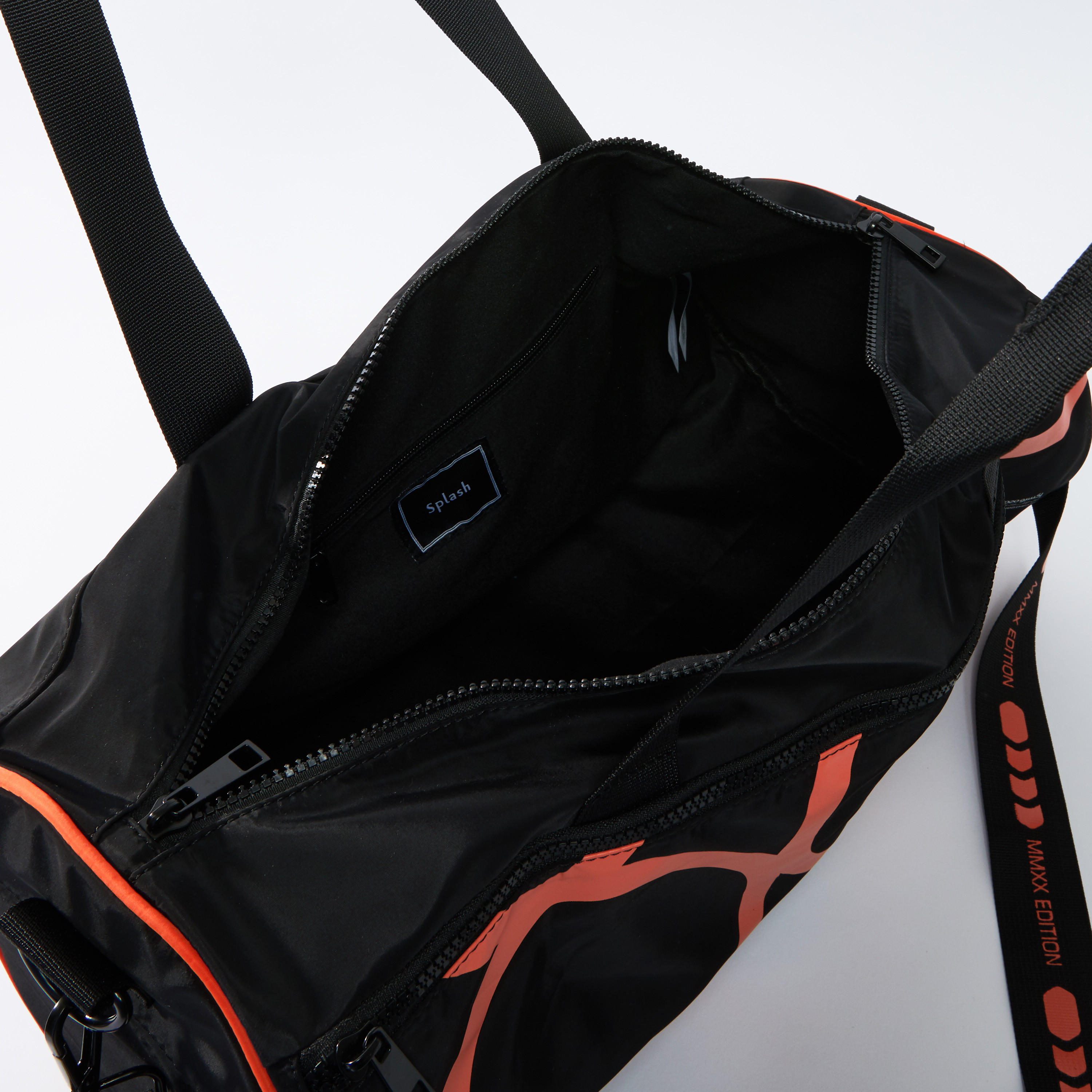 شنطة دافل بمقابض مزدوجة وحمالات قابلة للفصل وطبعات-men-bags-image-4