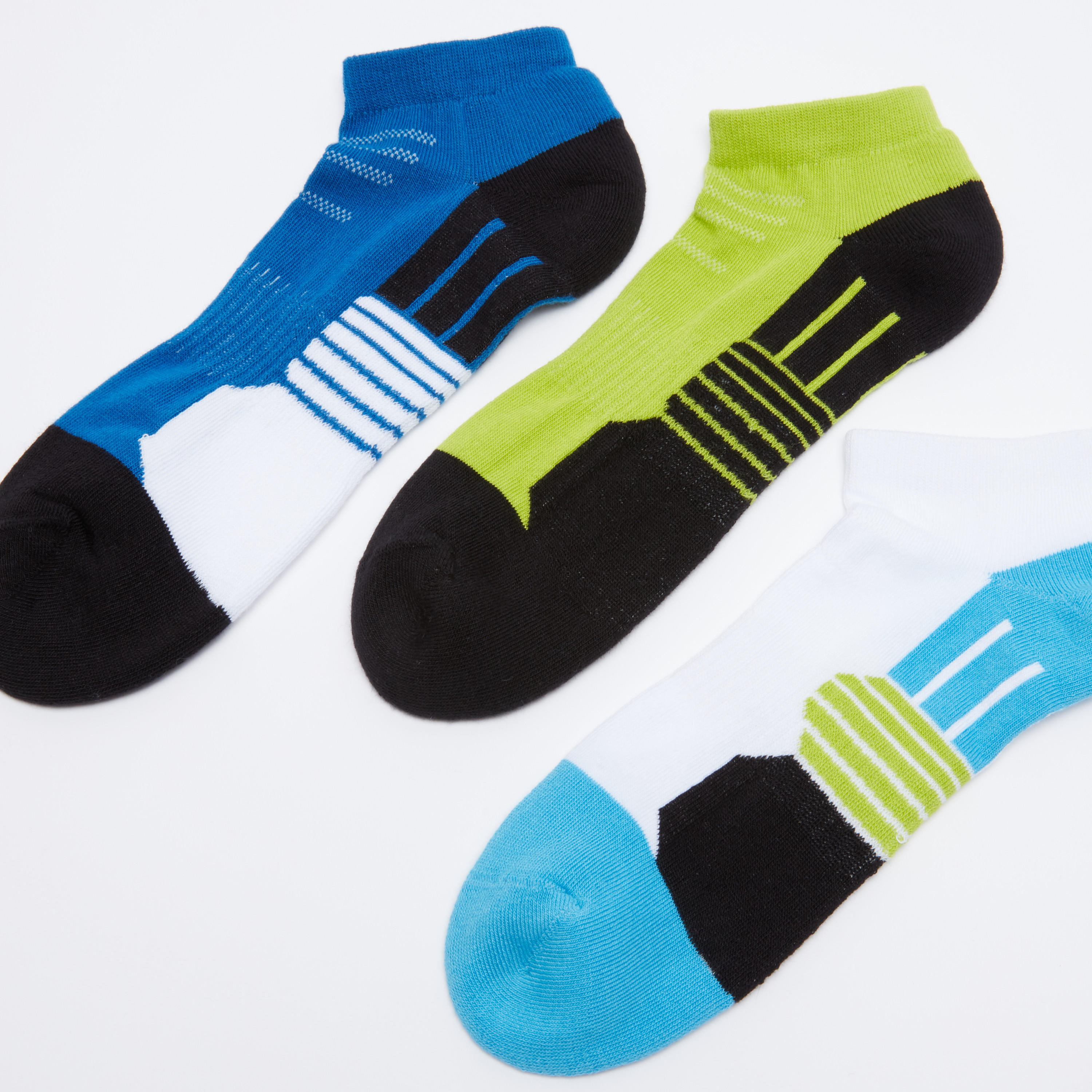 جوارب مضلّعة بطول الكاحل - طقم من 3 أزواج-men-socks-image-3