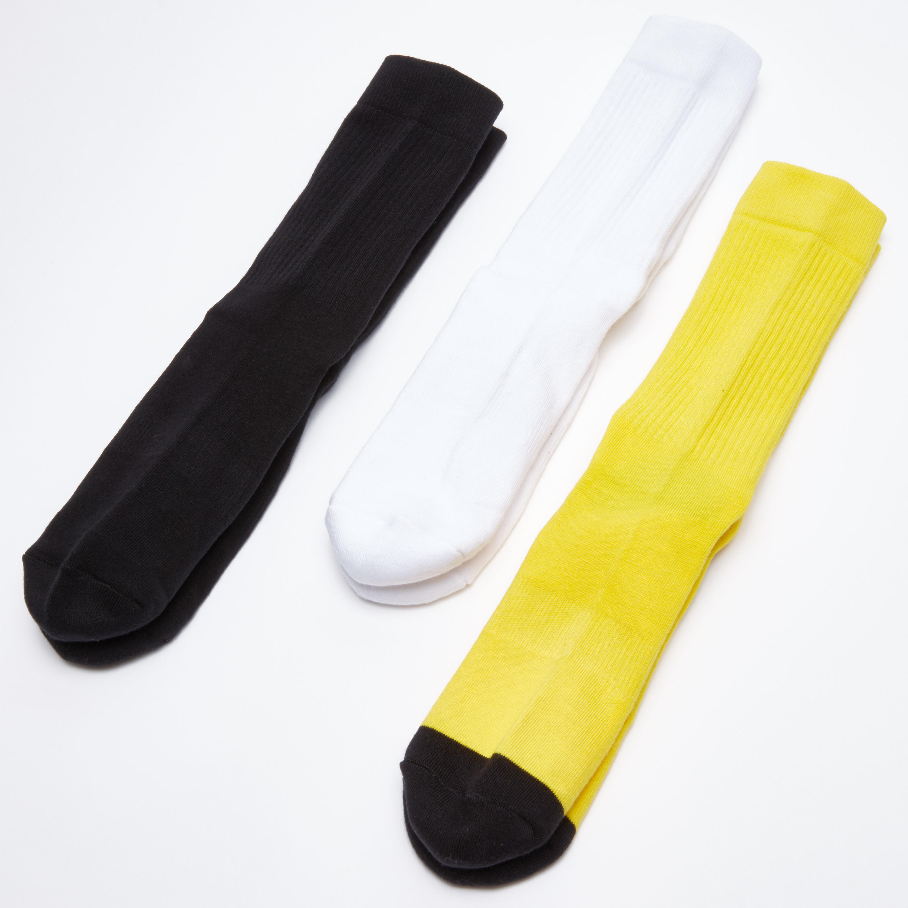 جوارب مضلّعة بطول متوسط - طقم من 3 أزواج-men-socks-image-1