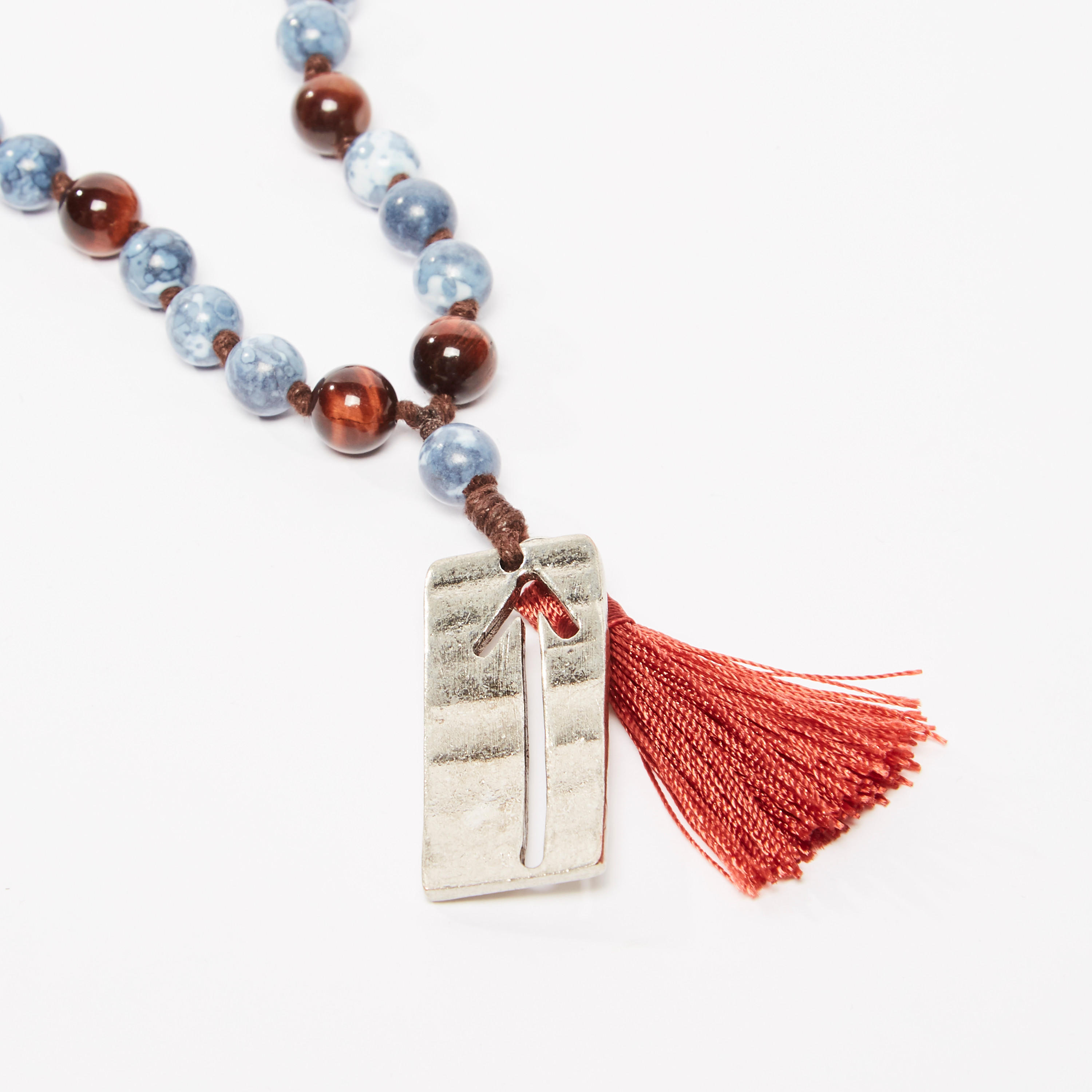 قلادة بدلّاية ميتاليك بتفاصيل مرصّعة ومشبك إغلاق-men-watchesandjewellery-necklacesandpendants-image-3