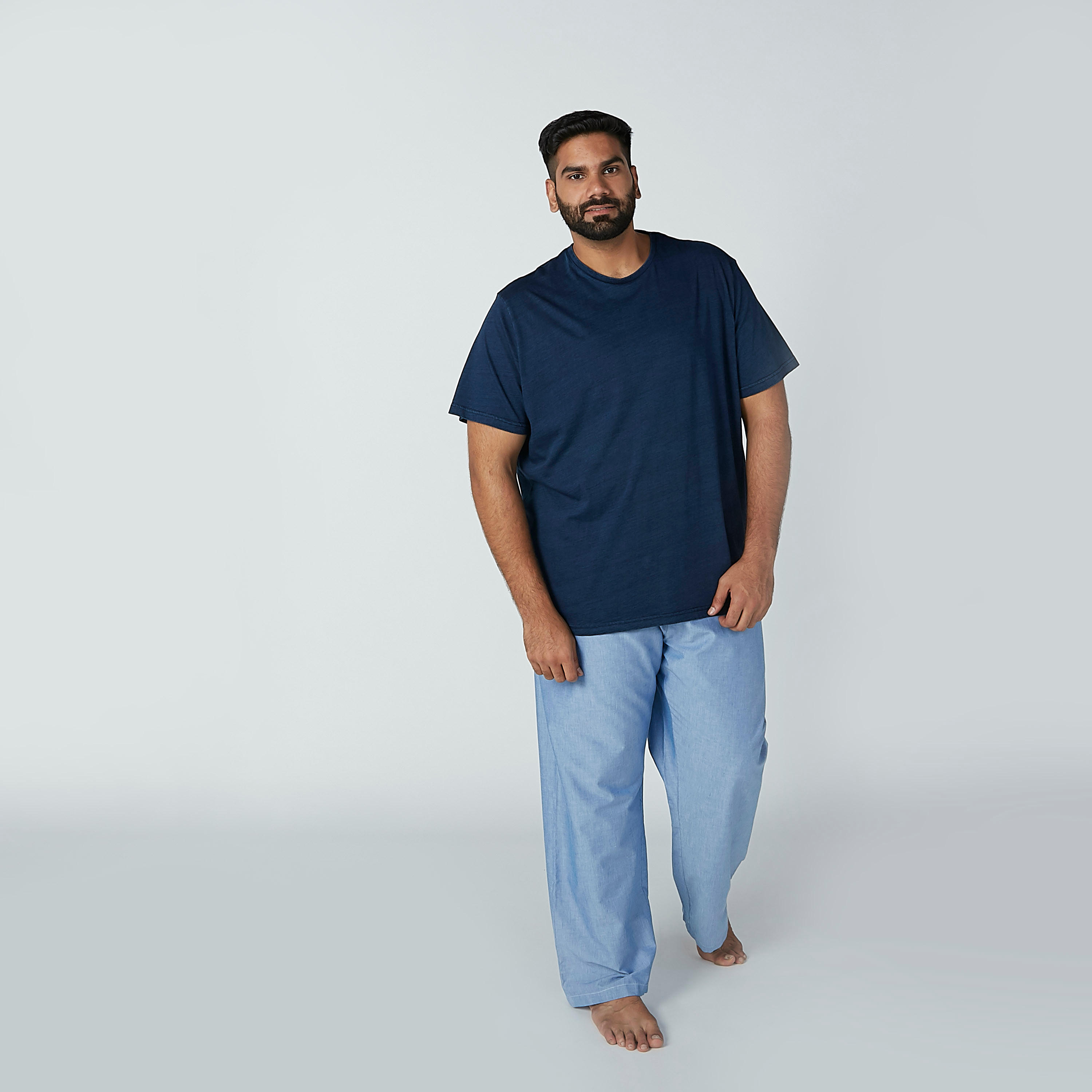 طقم بنطال بيجاما بجيوب وتيشيرت سادة-men-clothing-nightwear-sets-image-2