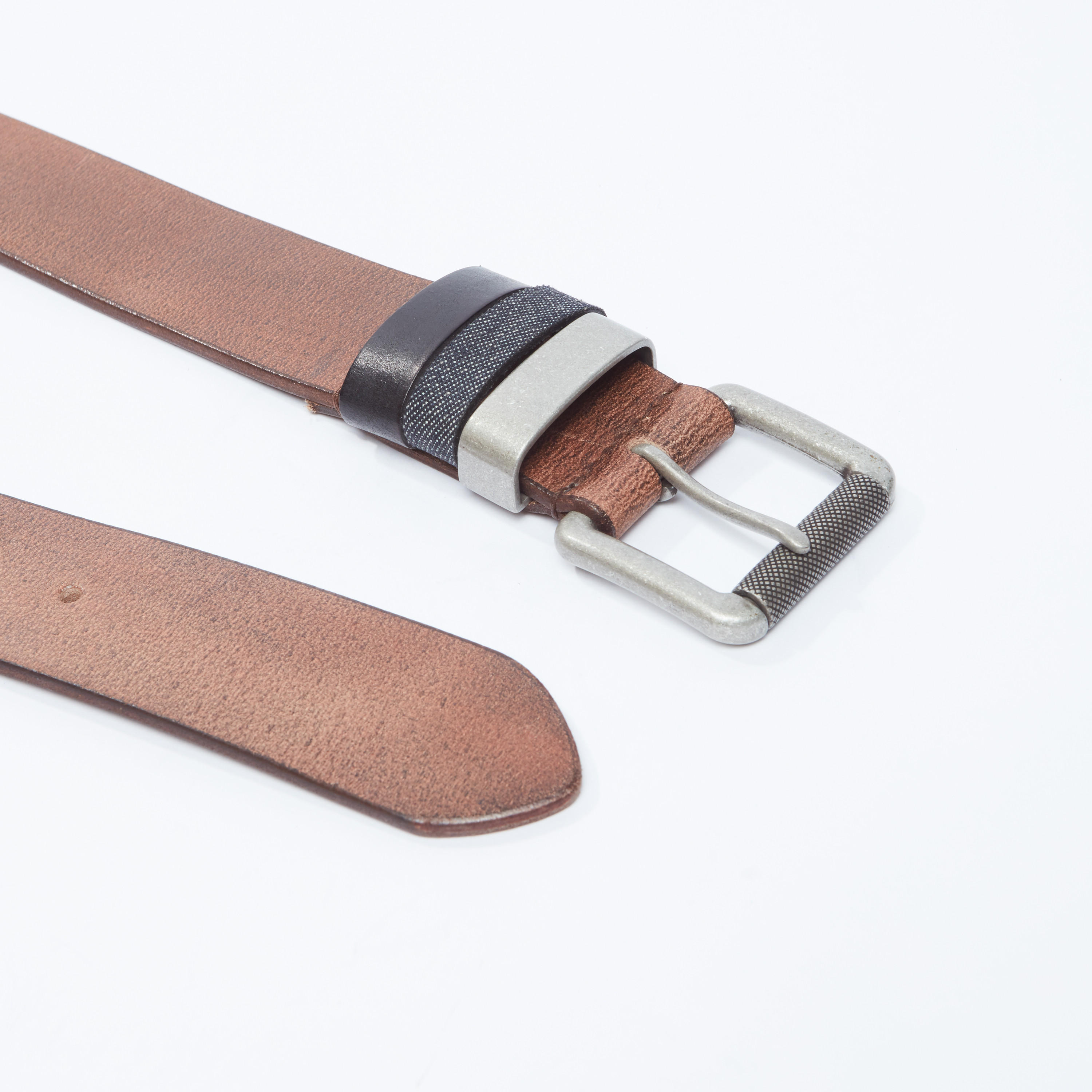 حزام بارز الملمس بإبزيم بدبوس-men-beltsandwallets-belts-image-3