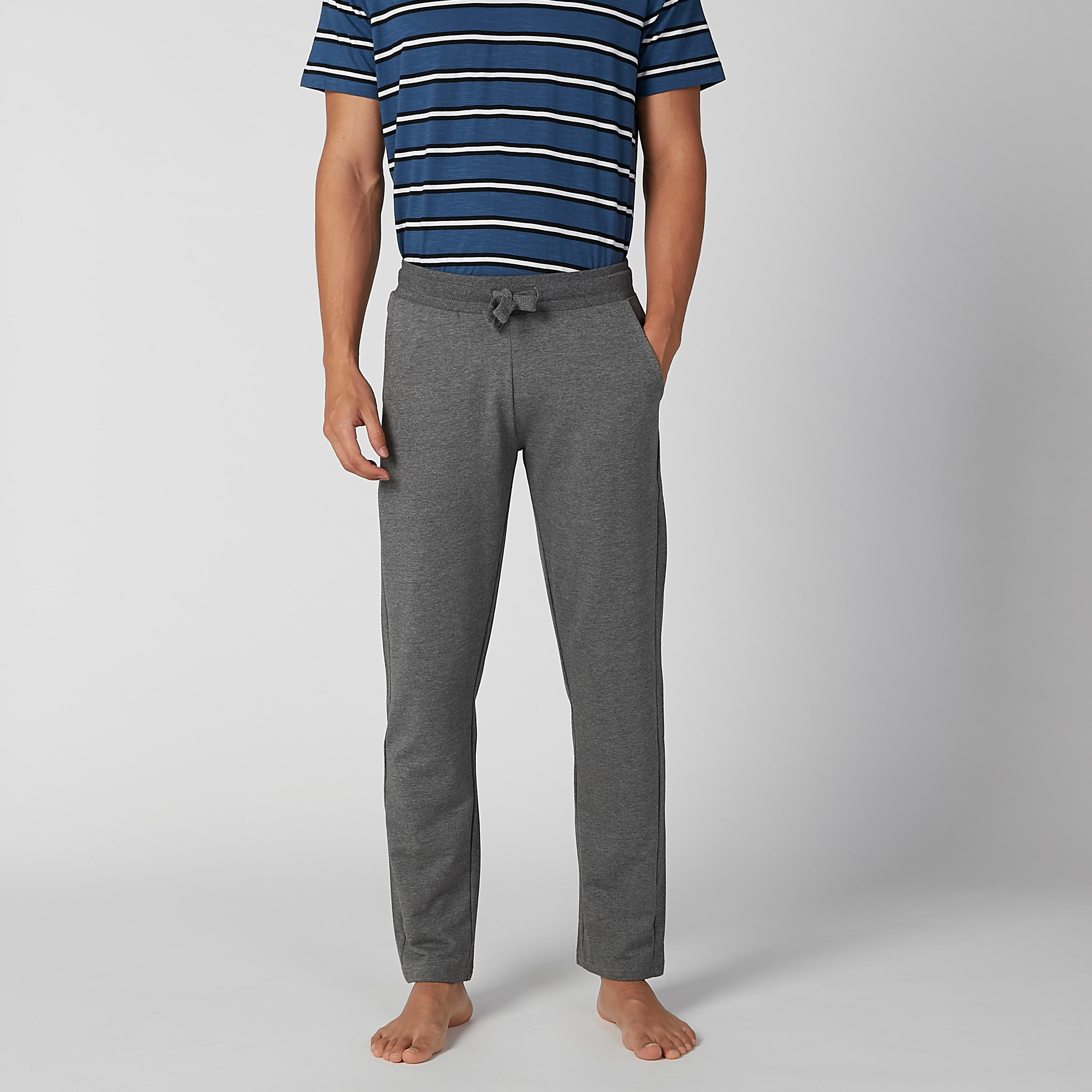 بنطال بيجاما سادة بخصر رباط وجيوب جانبية-men-clothing-nightwear-pyjamaandshorts-image-4