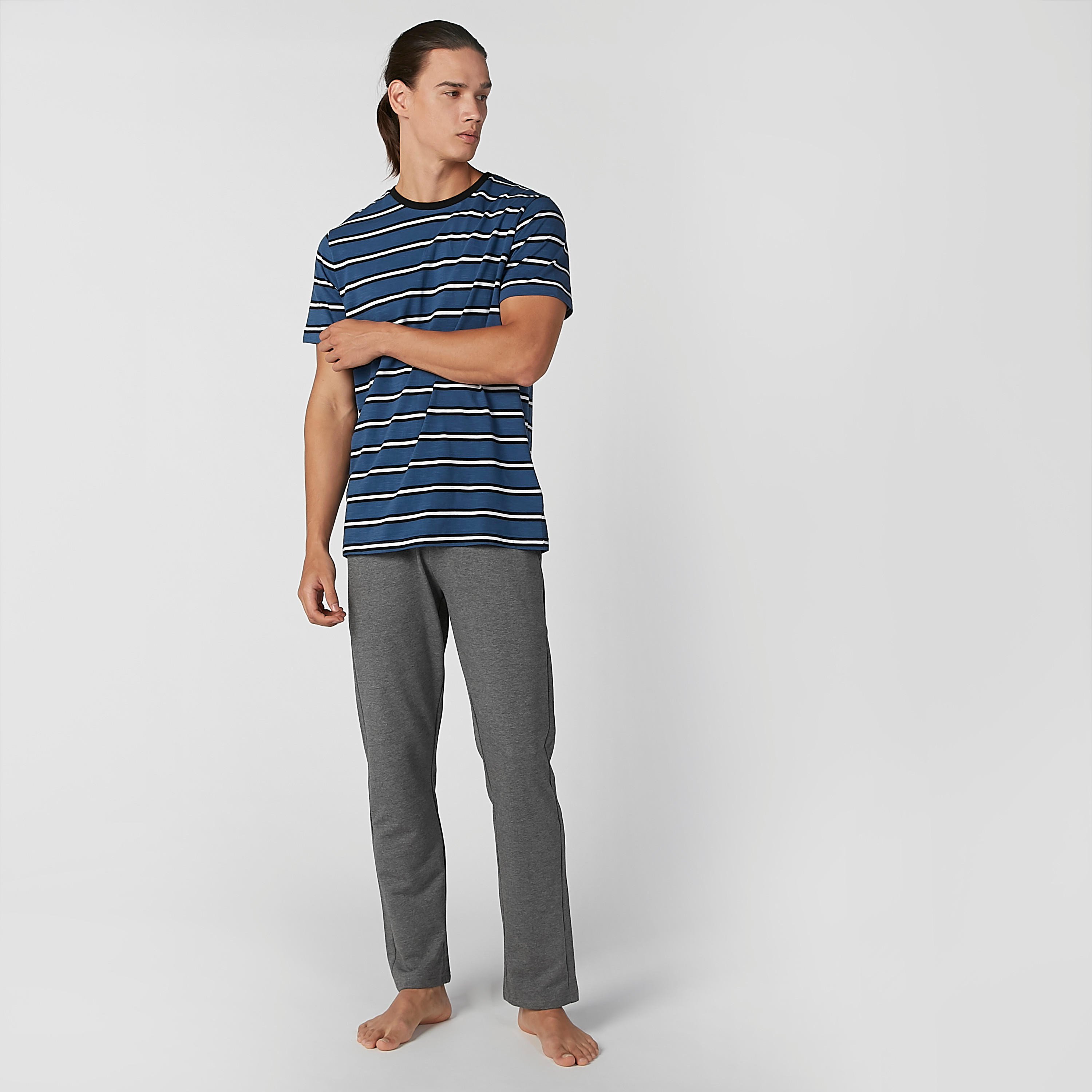 بنطال بيجاما سادة بخصر رباط وجيوب جانبية-men-clothing-nightwear-pyjamaandshorts-image-3