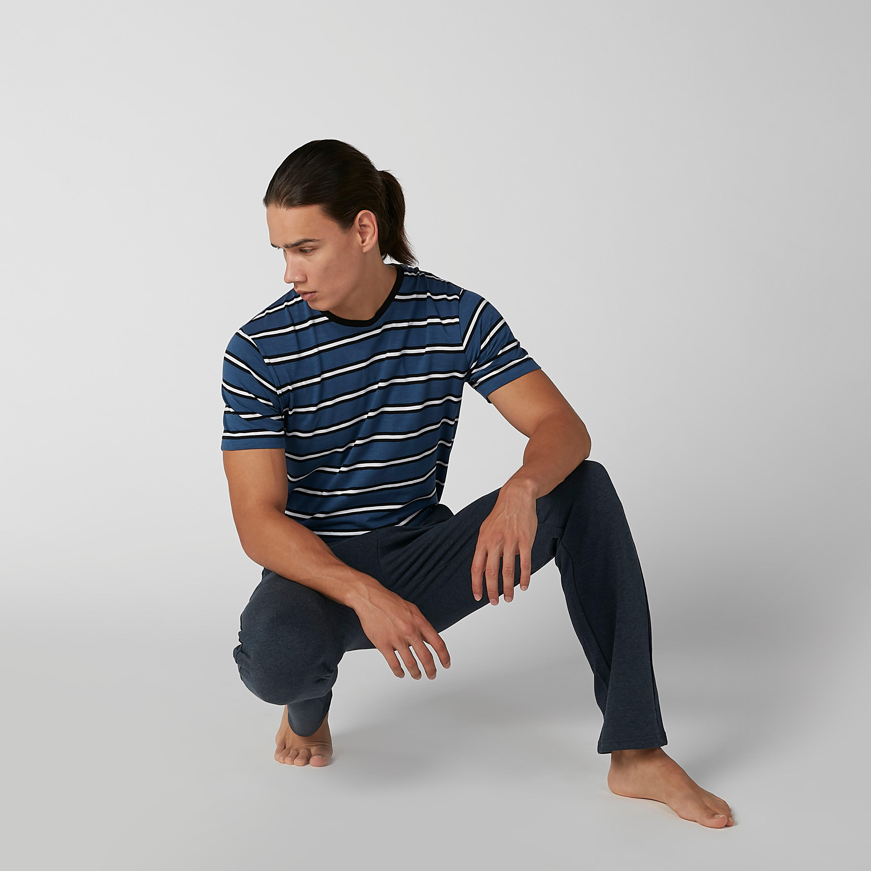 بنطال بيجاما سادة بجيوب ورباط-men-clothing-nightwear-pyjamaandshorts-image-3