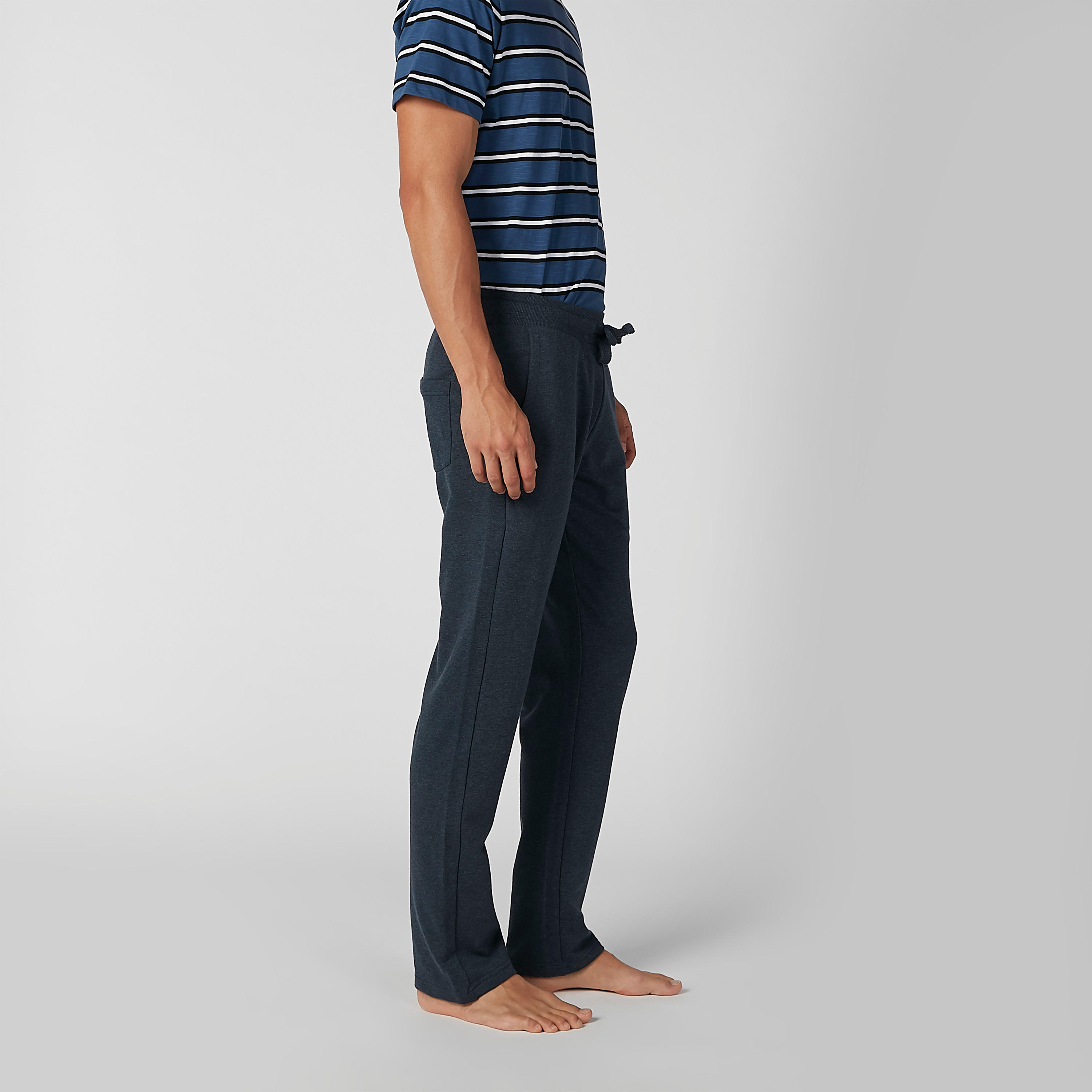 بنطال بيجاما سادة بجيوب ورباط-men-clothing-nightwear-pyjamaandshorts-image-1
