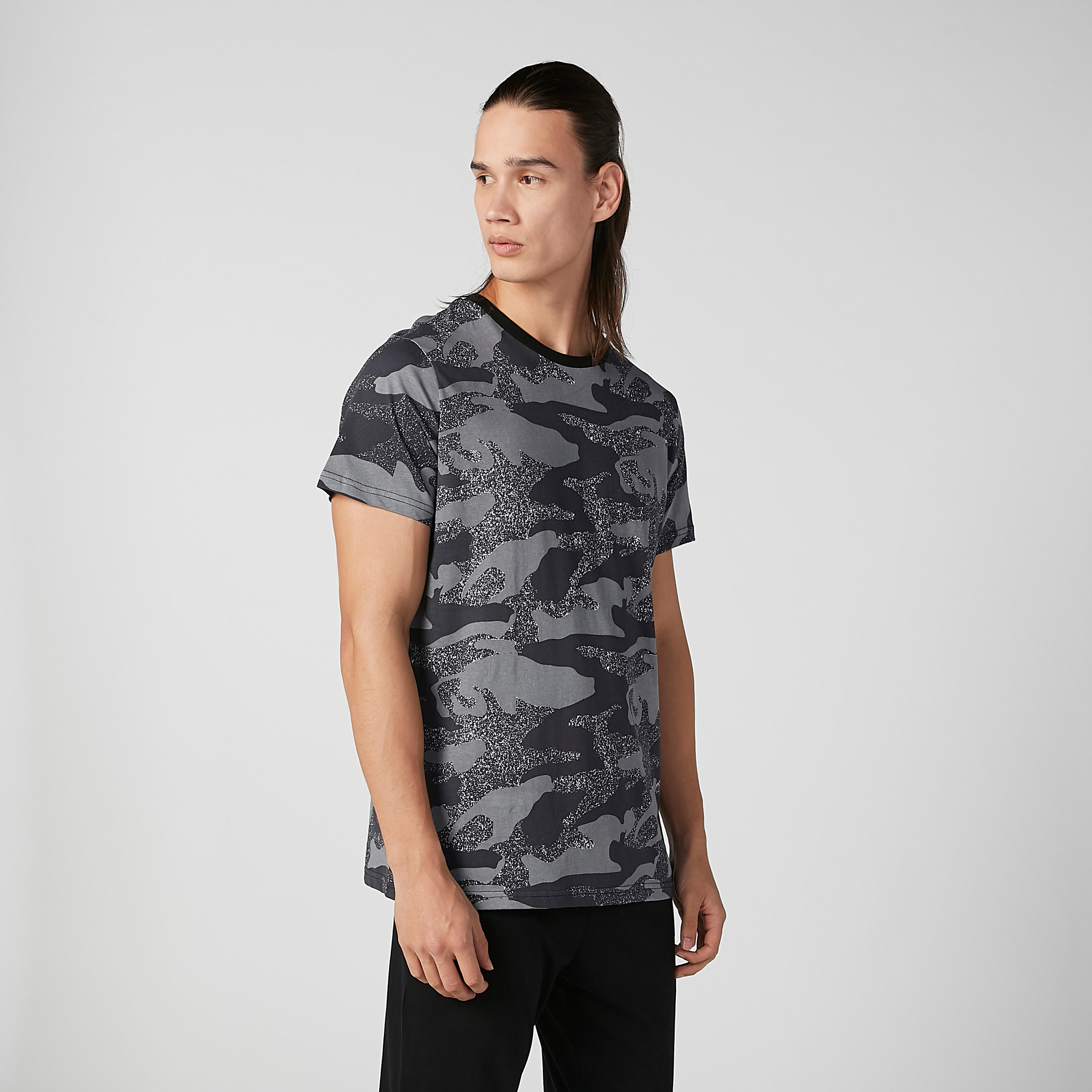 طقم بنطلون بيجاما سادة وتيشيرت بياقة مستديرة وطبعات-men-clothing-nightwear-sets-image-2