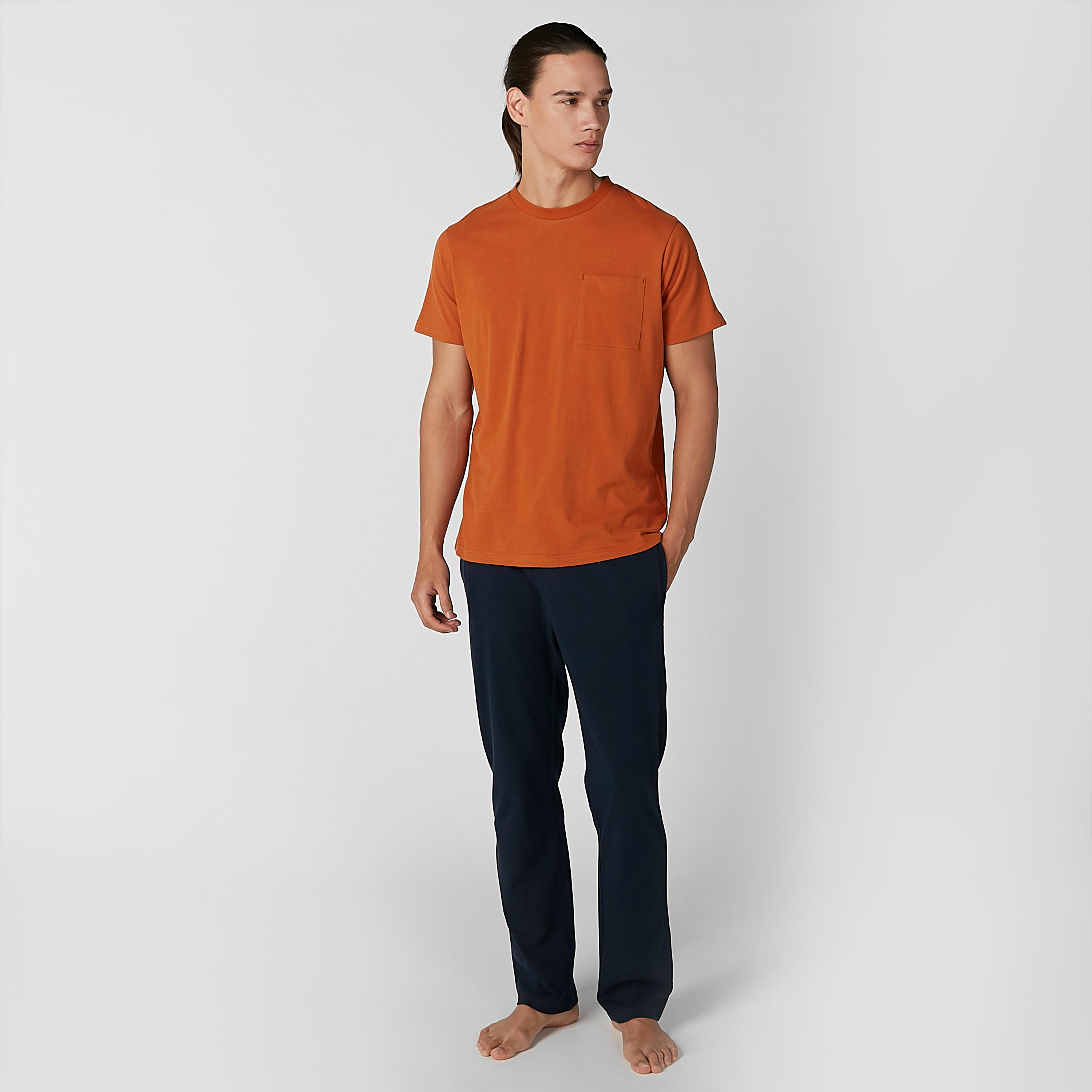 طقم بنطال بيجاما بجيوب وتيشيرت سادة بياقة مستديرة-men-clothing-nightwear-sets-image-3