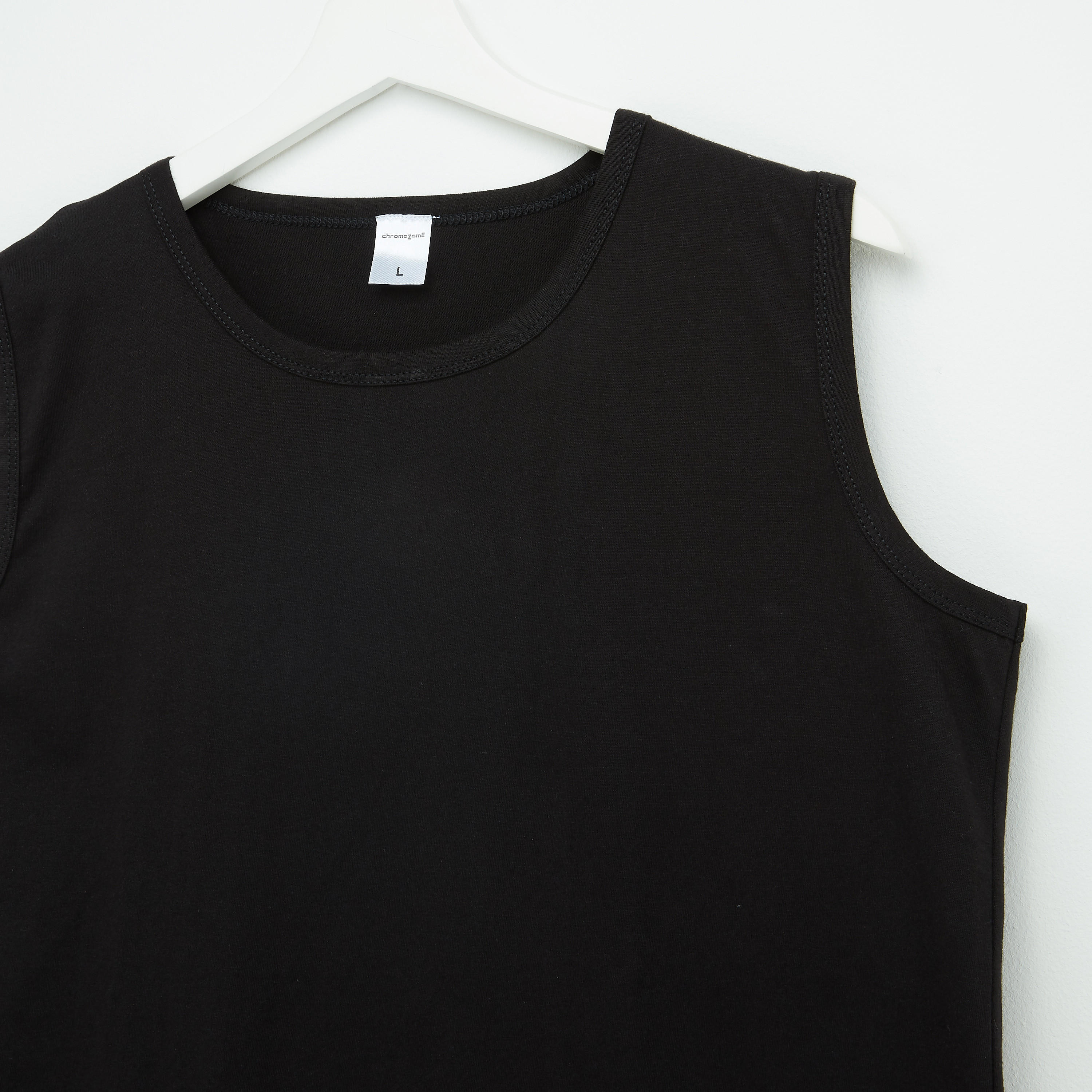 فيست سادة دون أكمام بياقة مستديرة-men-clothing-tshirtsandpolos-vests-image-2