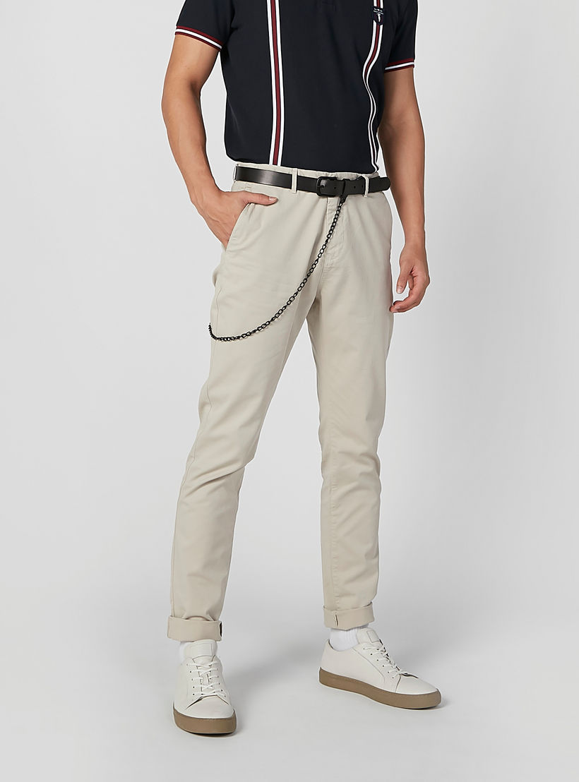 حزام بارز الملمس بإبزيم بدبوس وسلسلة-men-beltsandwallets-belts-image-2