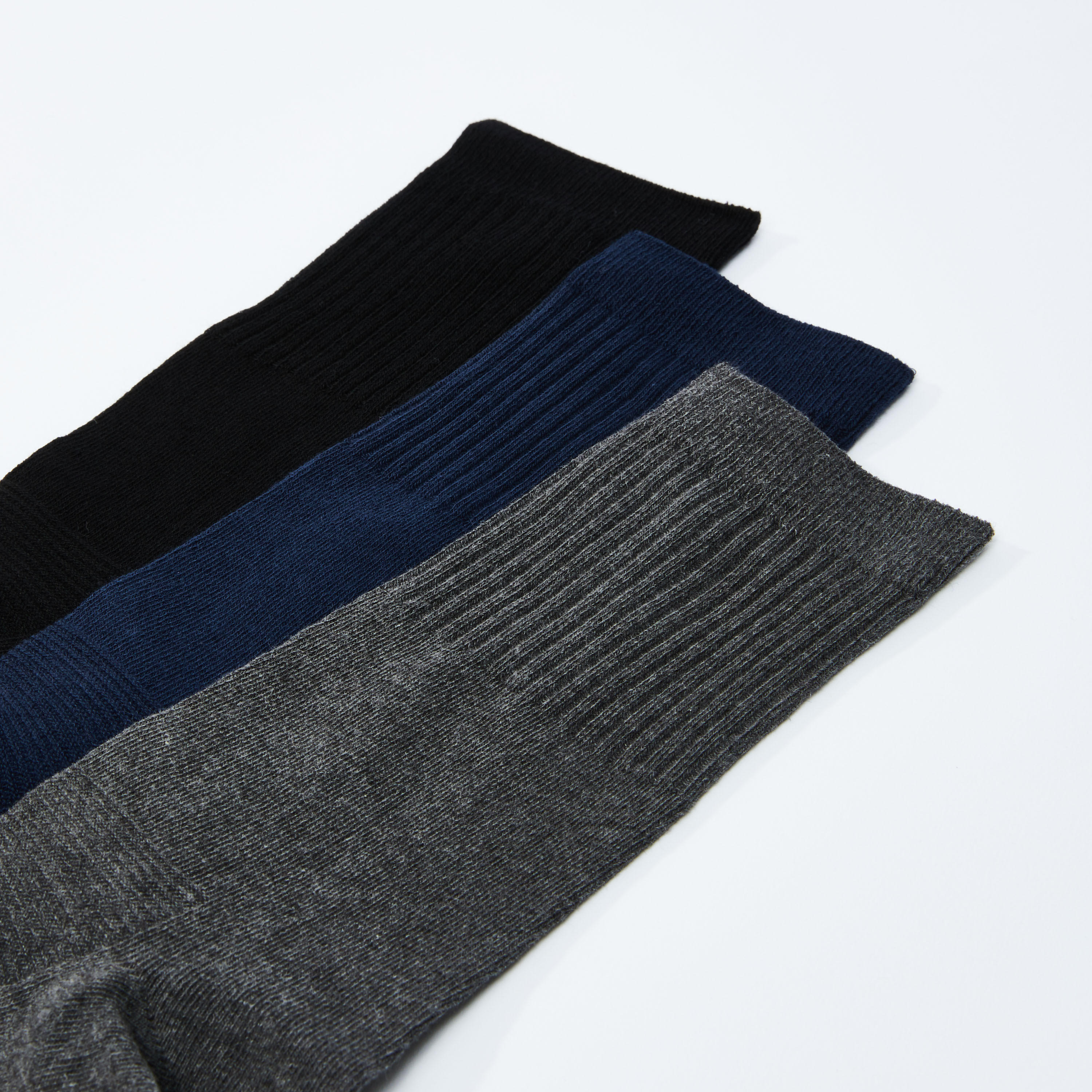 جوارب بارزة الملمس بطول ربلة الساق بحواف مضلّعة - طقم من 3 أزواج-men-socks-image-2