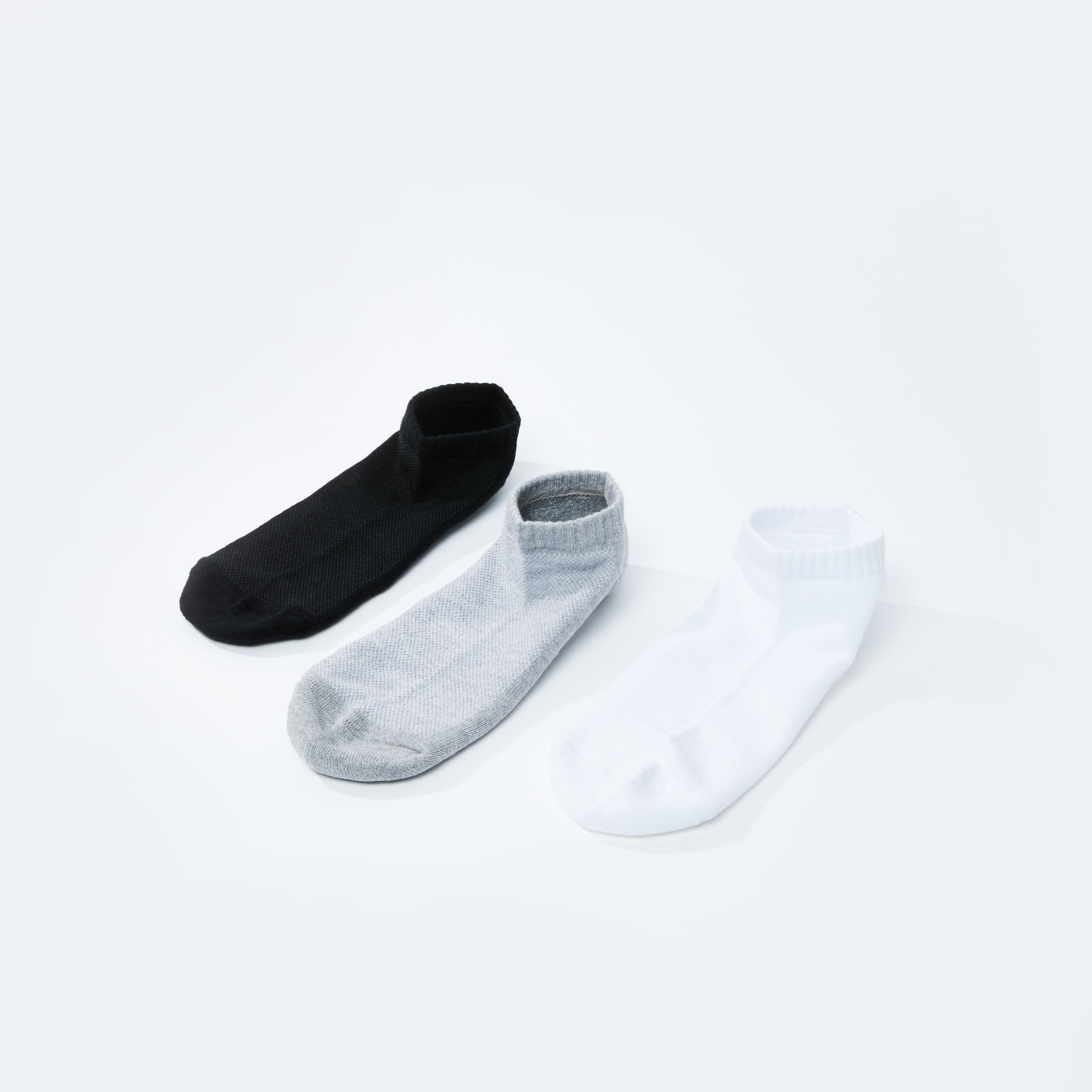 جوارب بارزة الملمس بطول الكاحل بحواف مضلّعة - طقم من 3 أزواج-men-socks-image-3