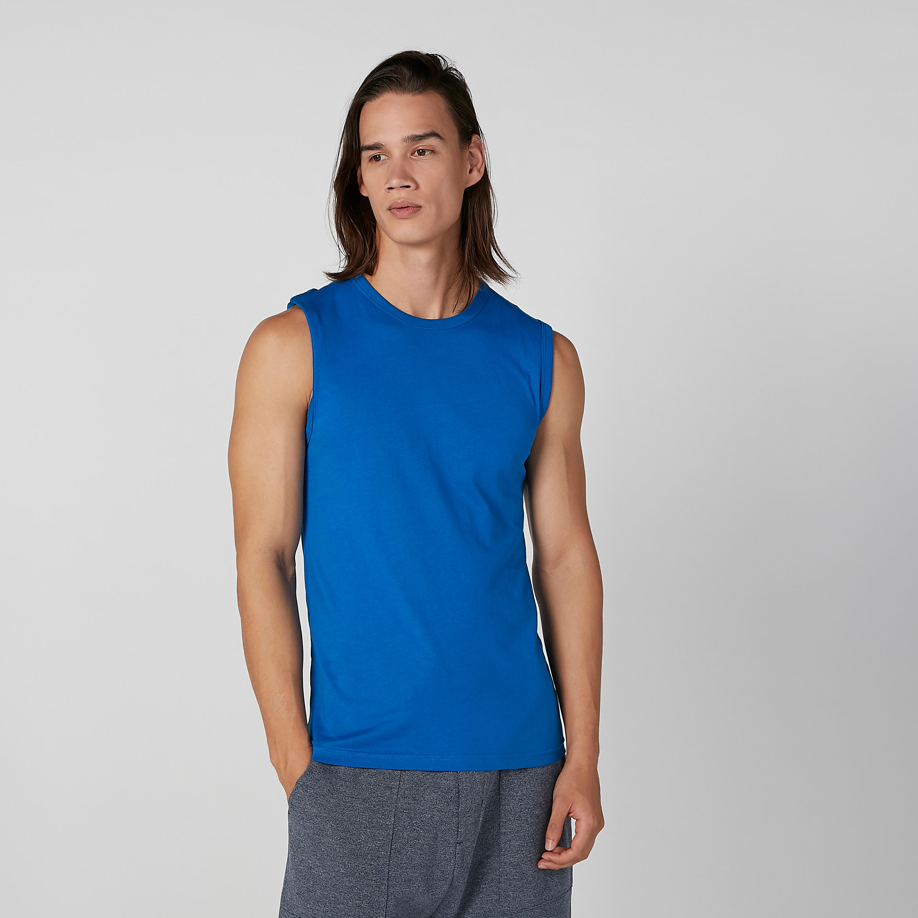 فيست سادة دون أكمام بياقة مستديرة-men-clothing-tshirtsandpolos-vests-image-4
